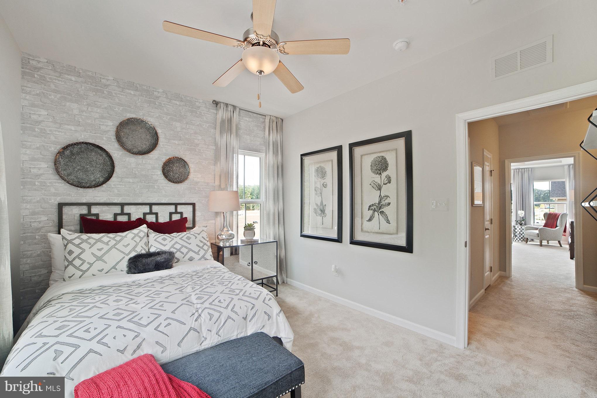 CREEKSIDE VILLAGE - Residential