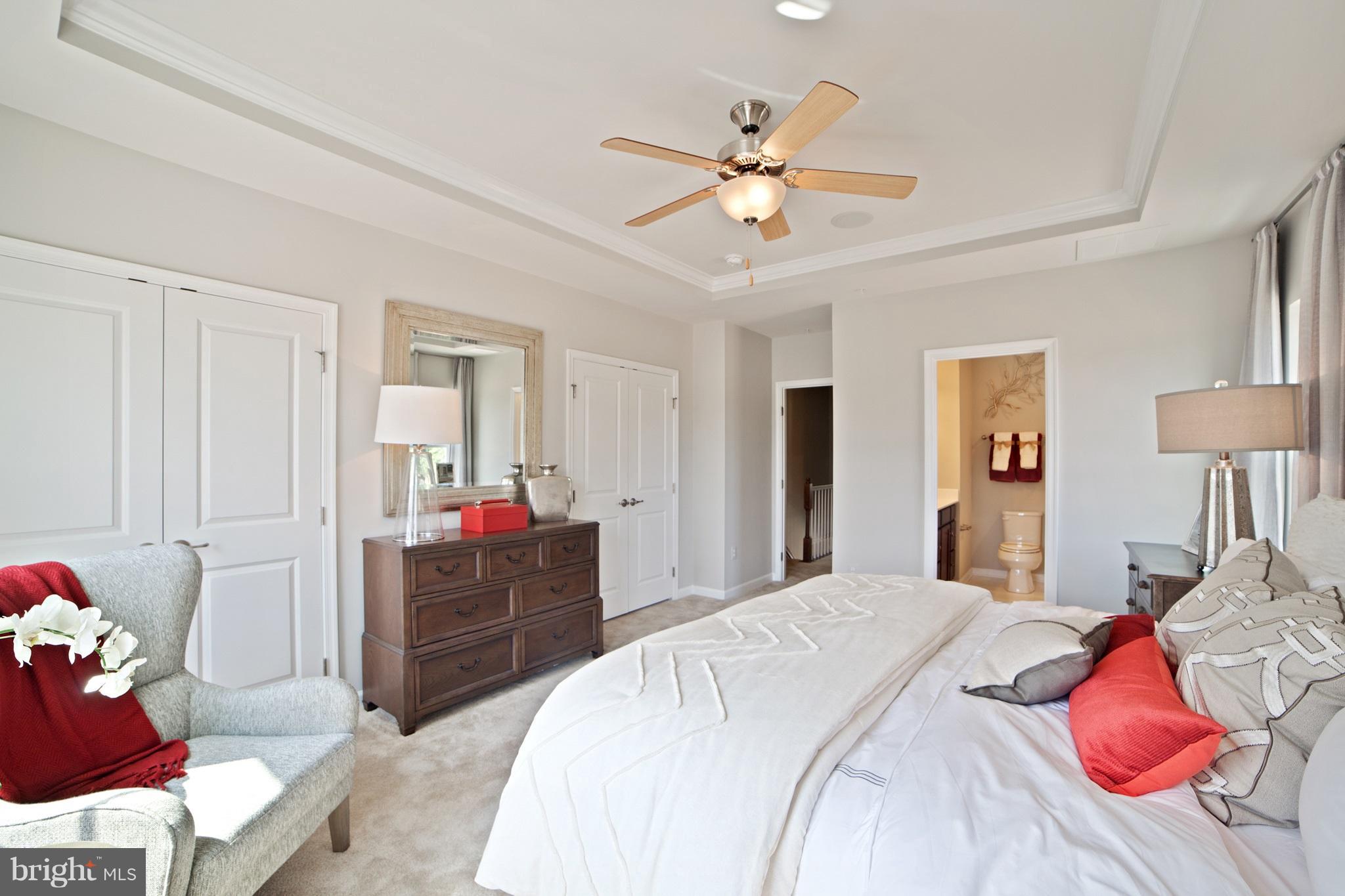 CREEKSIDE VILLAGE - Residential