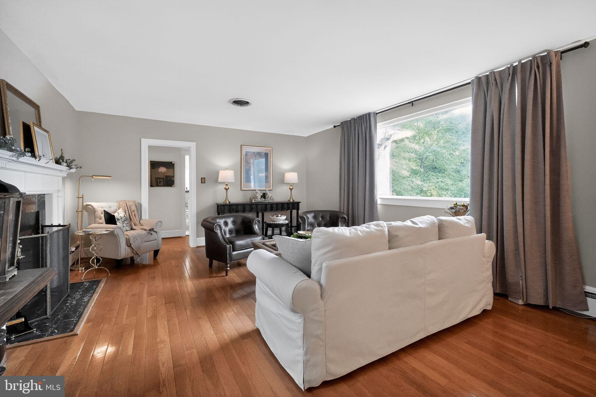COLUMBIA PINES - Residential