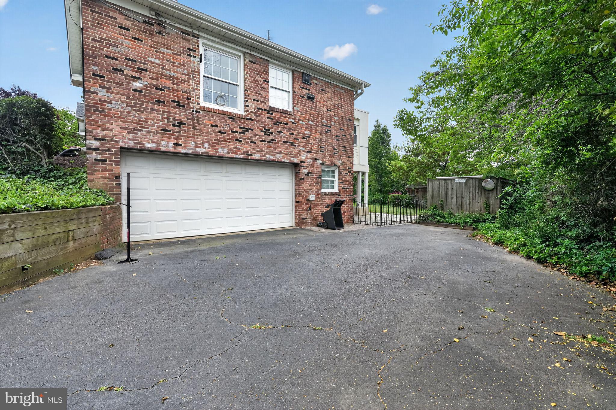 COLUMBIA PINES - Residential