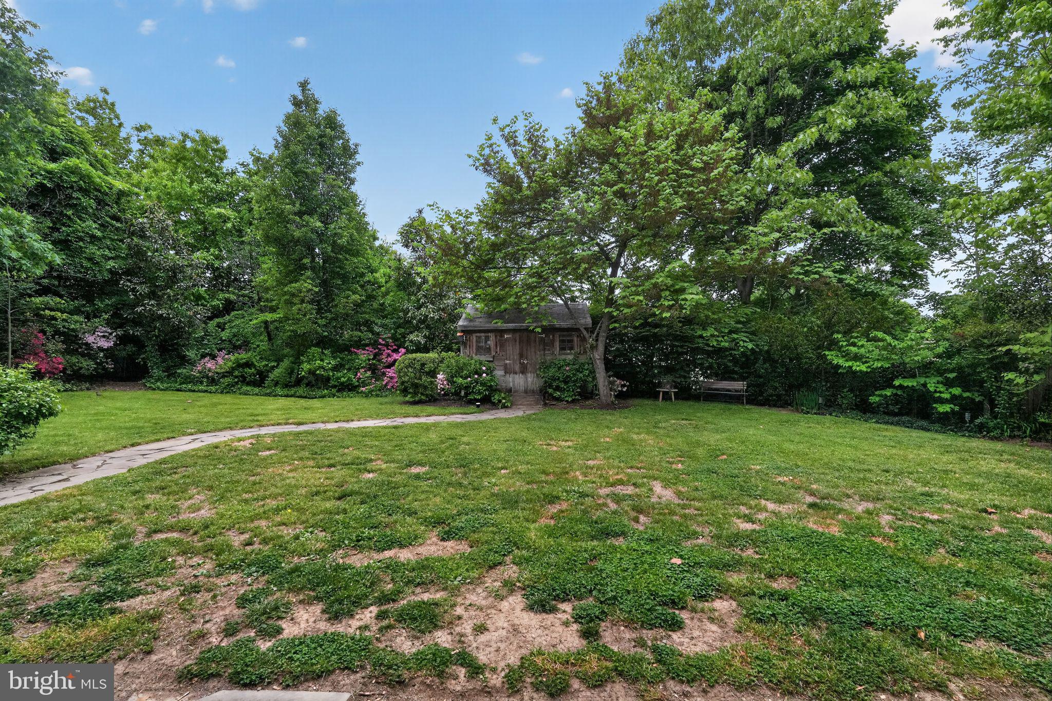 COLUMBIA PINES - Residential