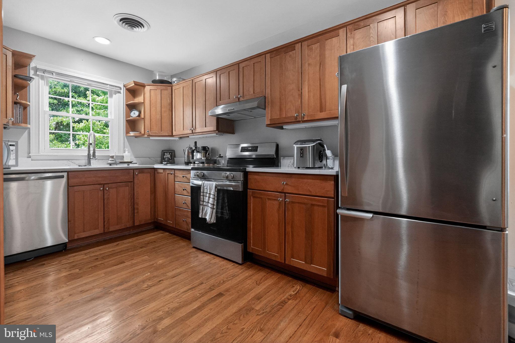 COLUMBIA PINES - Residential
