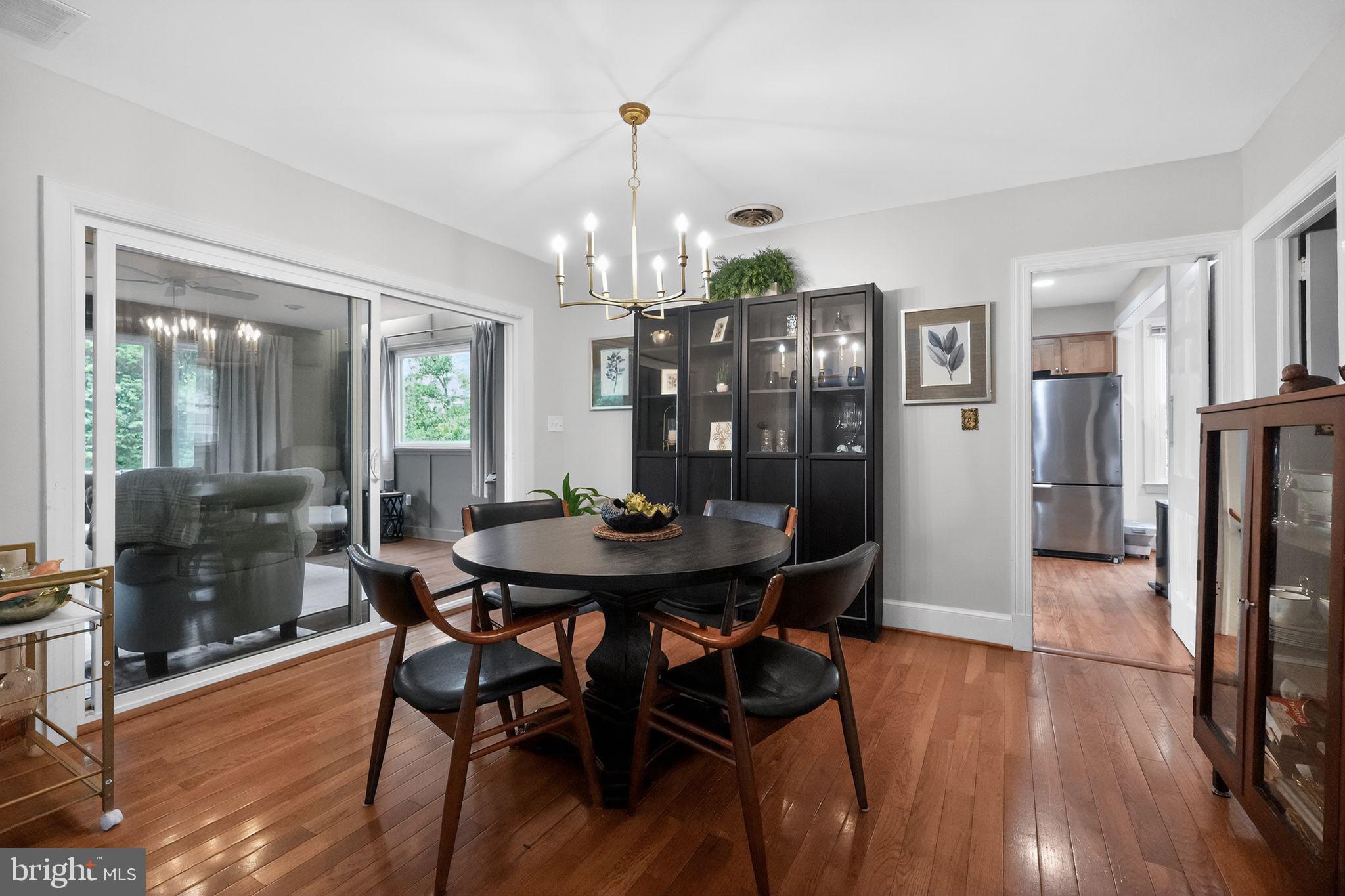 COLUMBIA PINES - Residential