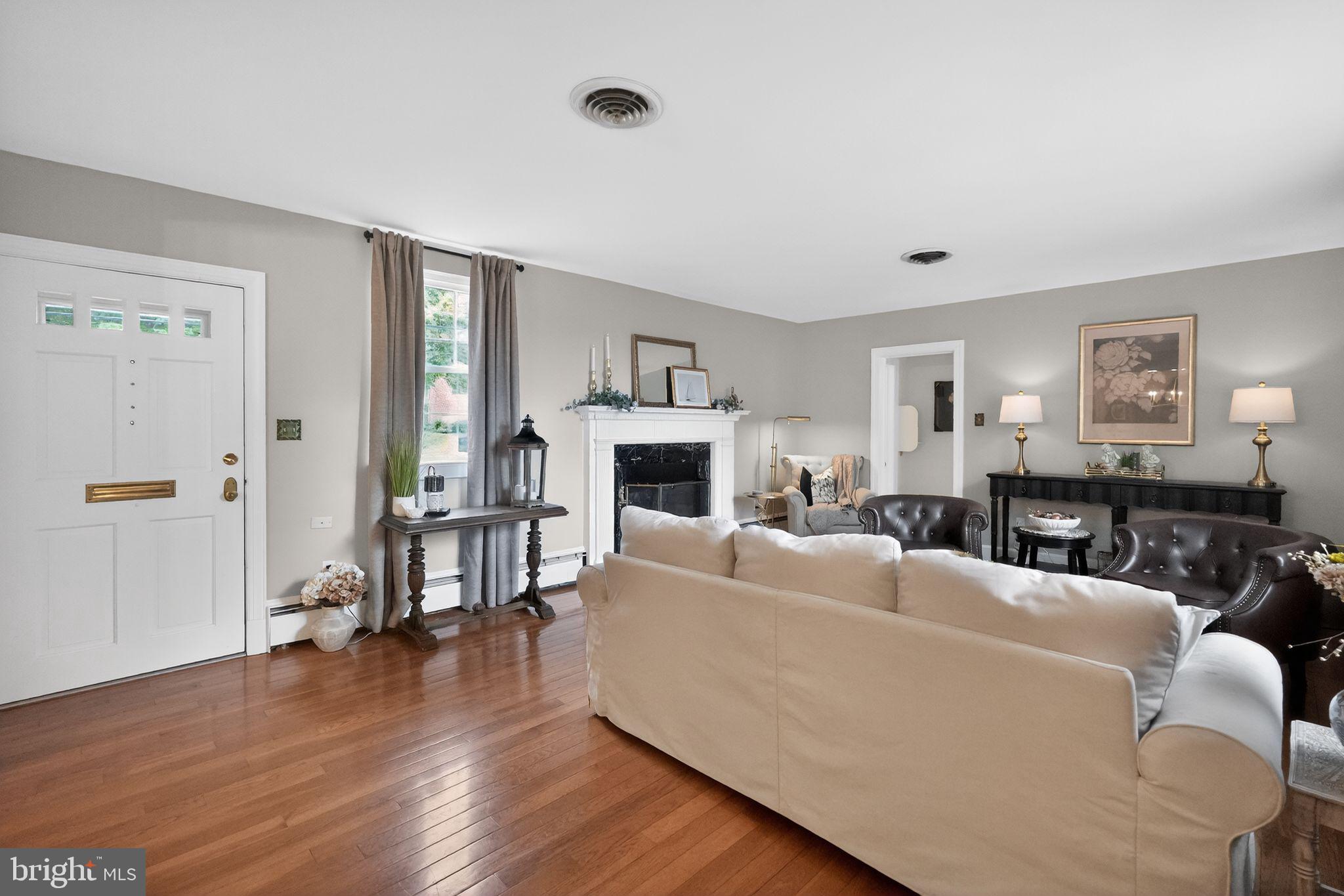 COLUMBIA PINES - Residential