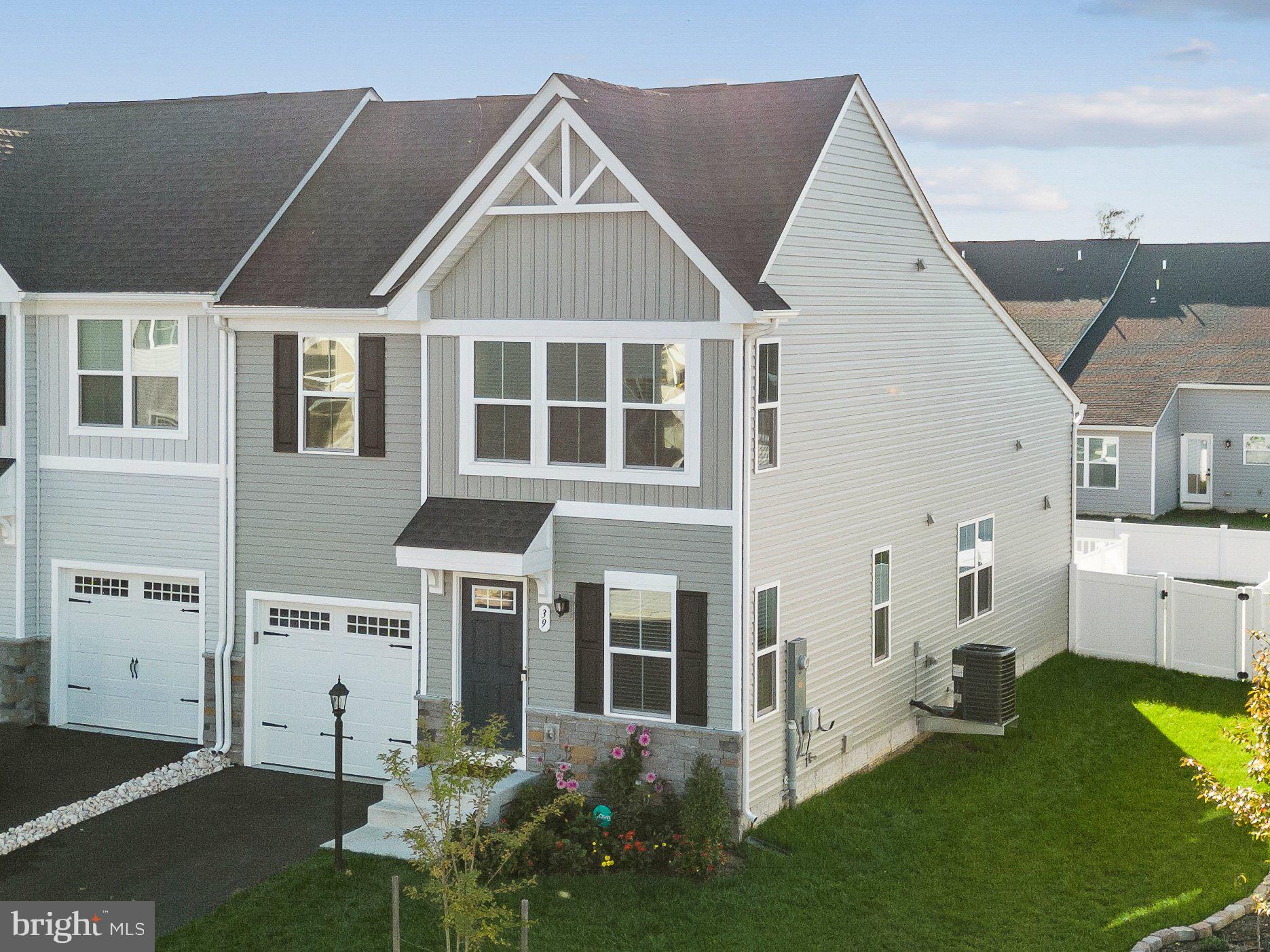 ARCADIA NORTH - Residential