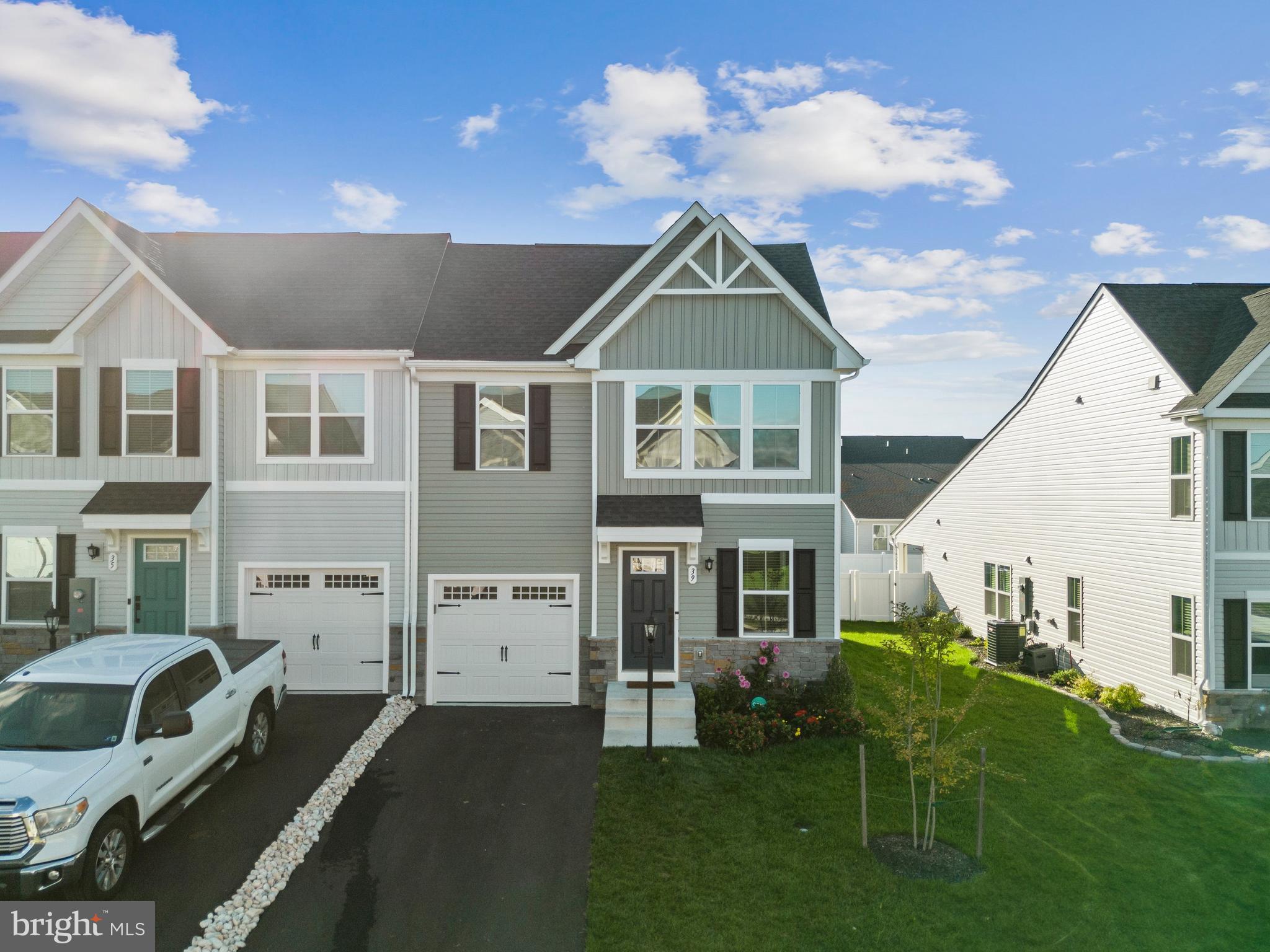 ARCADIA NORTH - Residential