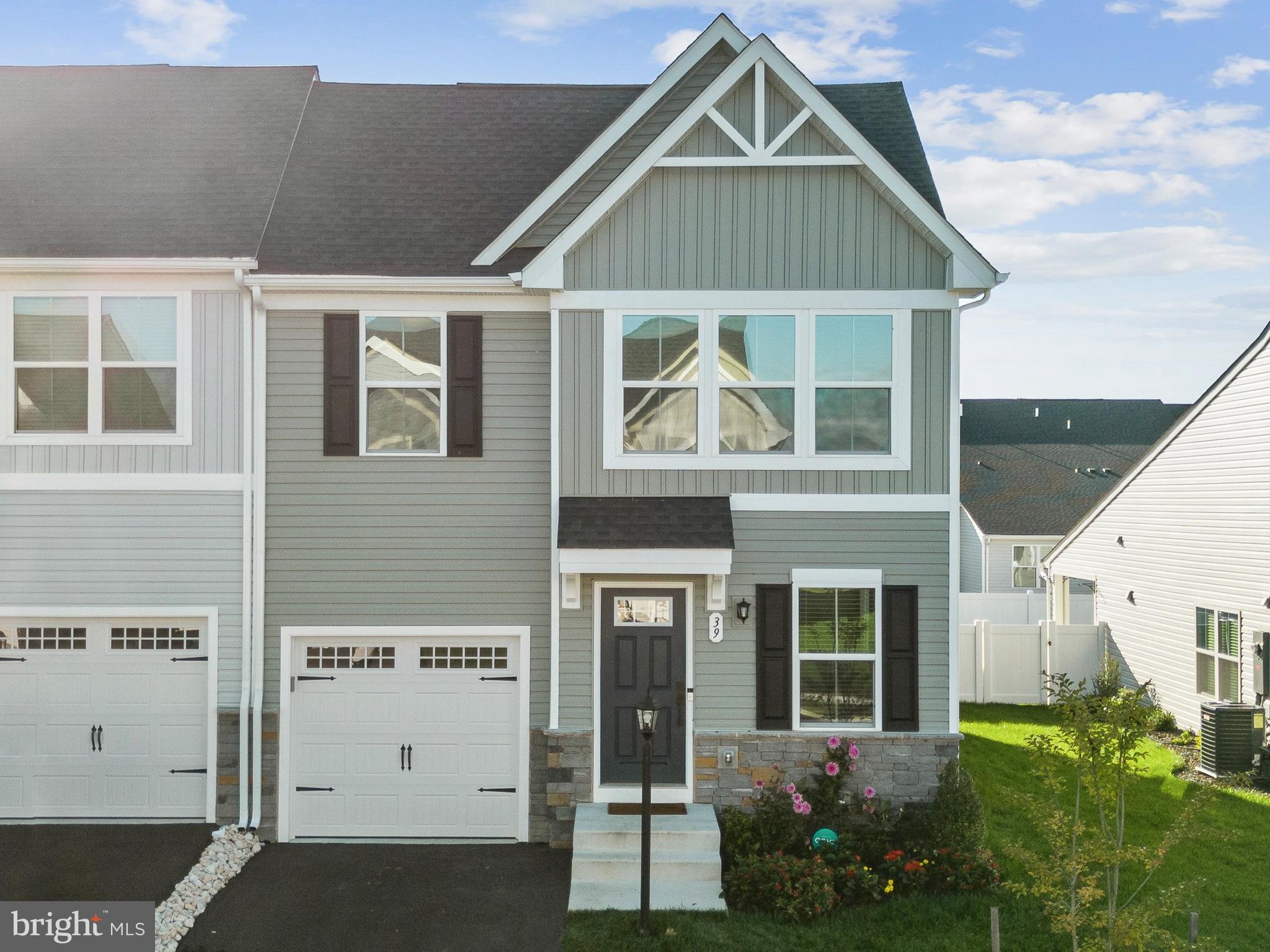 ARCADIA NORTH - Residential