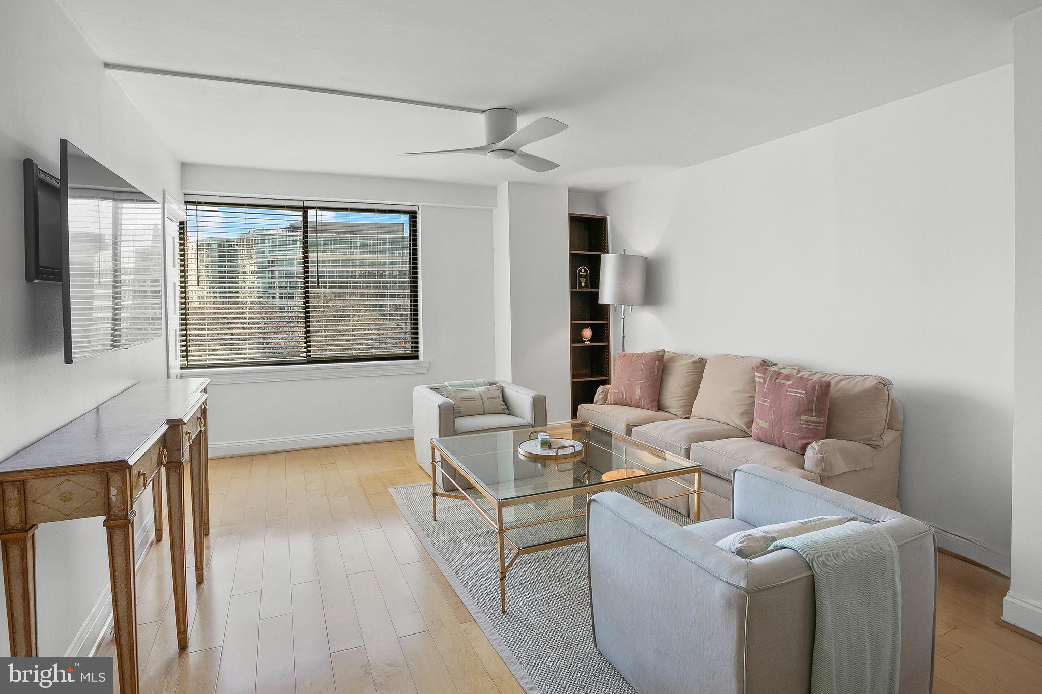 3 WASHINGTON CIRCLE NW 603