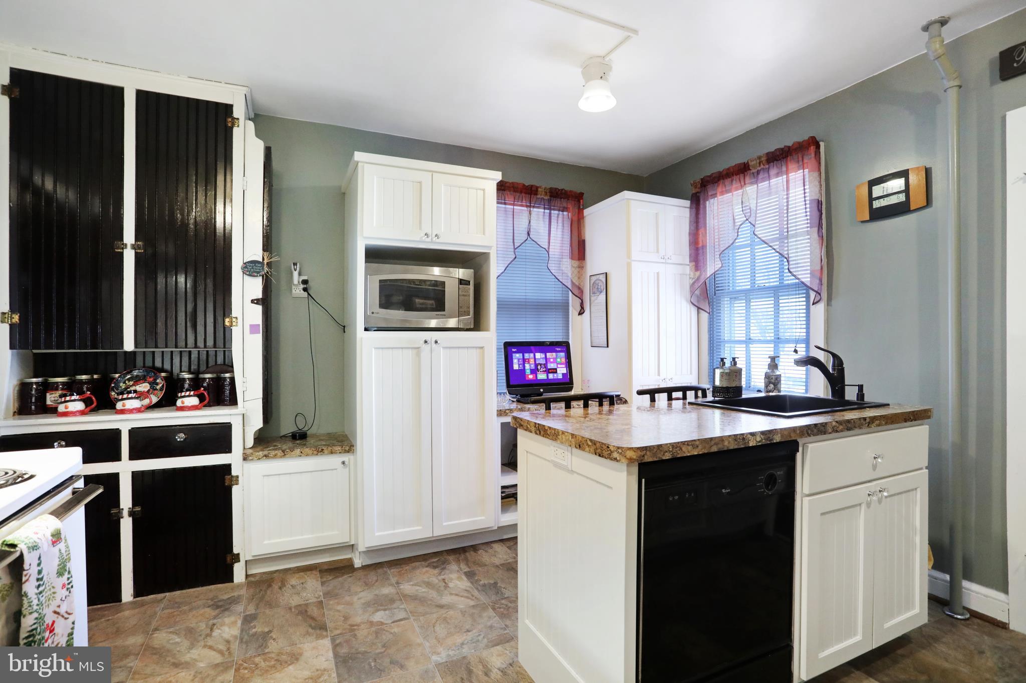 GREENBERRY HILLS - Residential