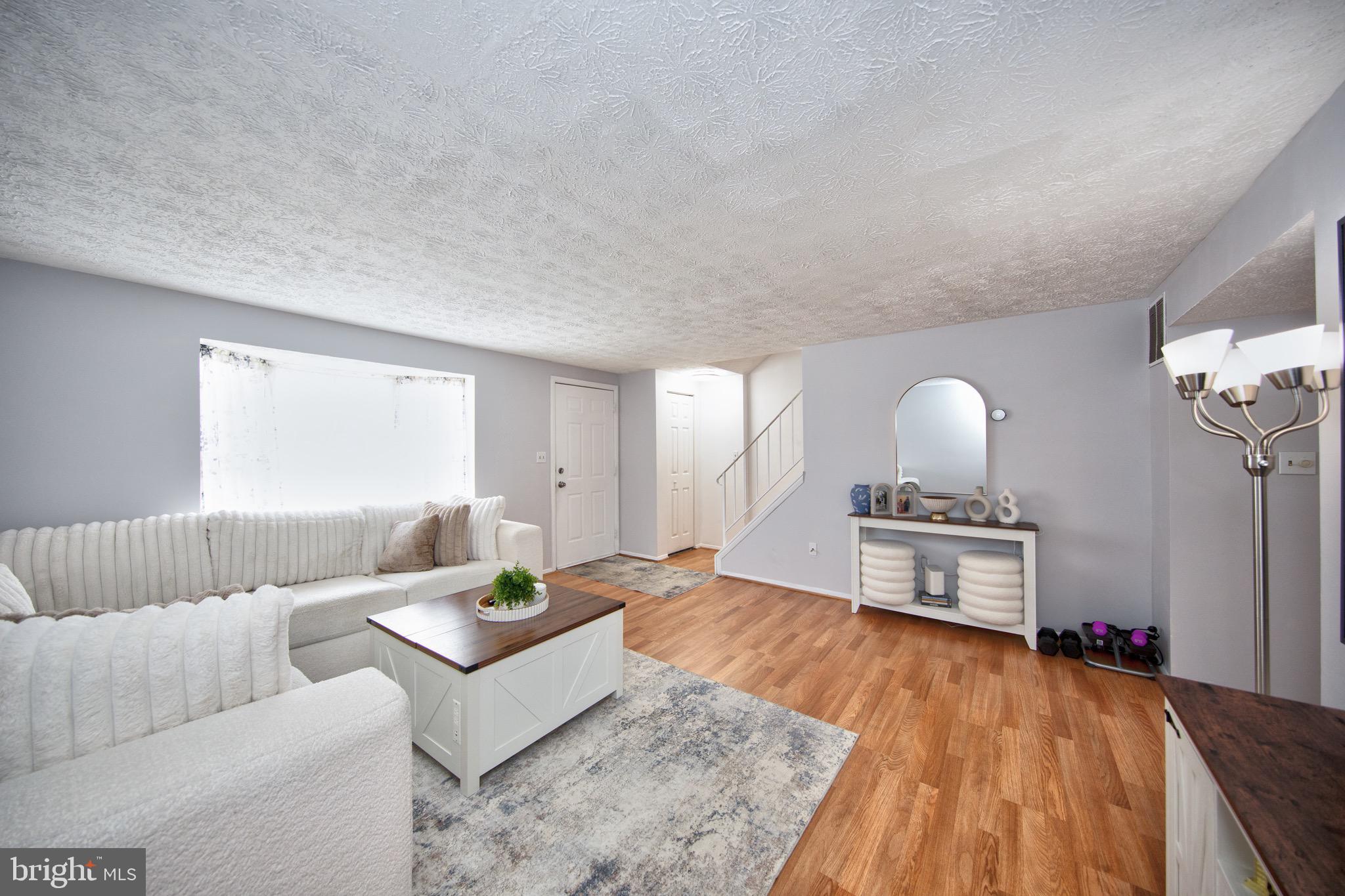 933 REDFIELD ROAD