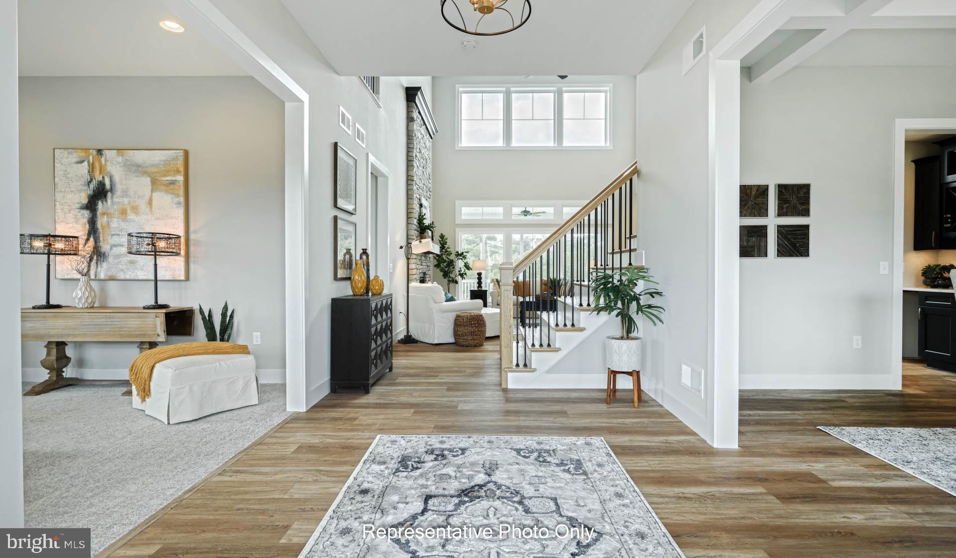 SUMMER LAYNE - Residential