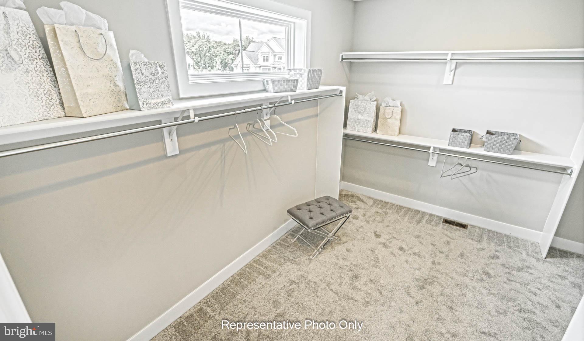 SUMMER LAYNE - Residential