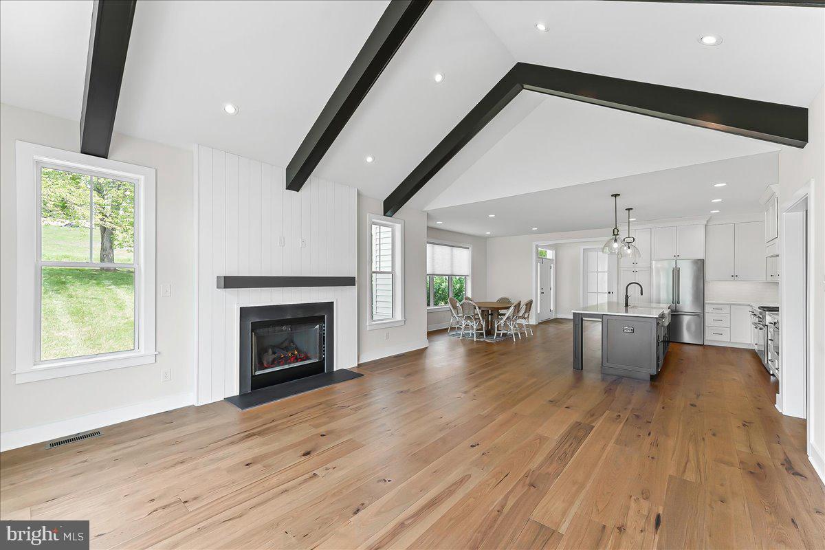 SAWMILL COURT - Residential