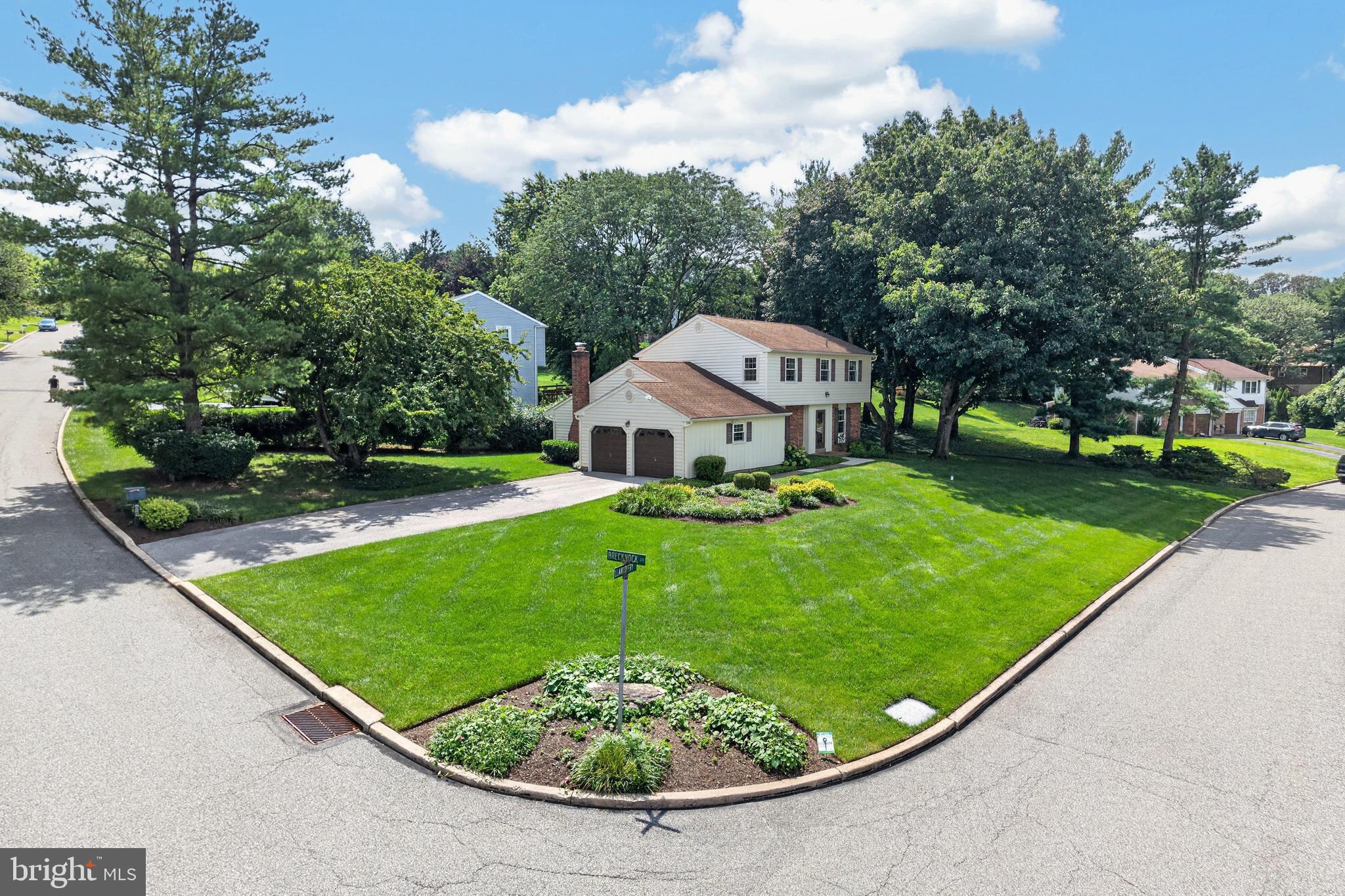 600 BRECKNOCK DRIVE