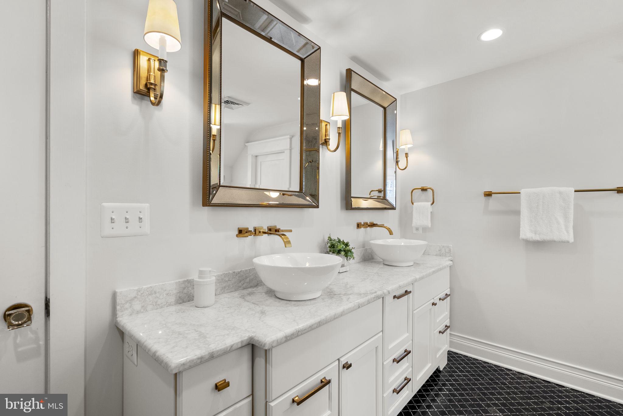 LINSTEAD ON THE SEVERN - Residential