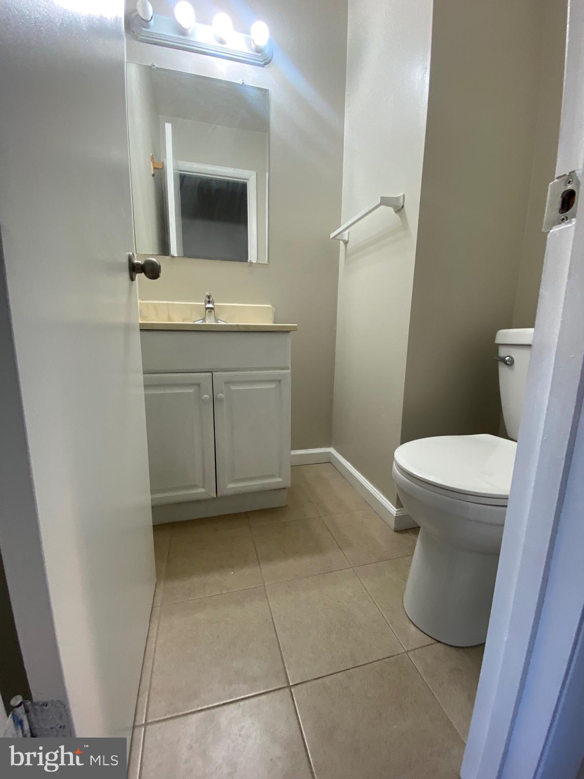 MARINE OAKS VILLAGE - Residential Lease