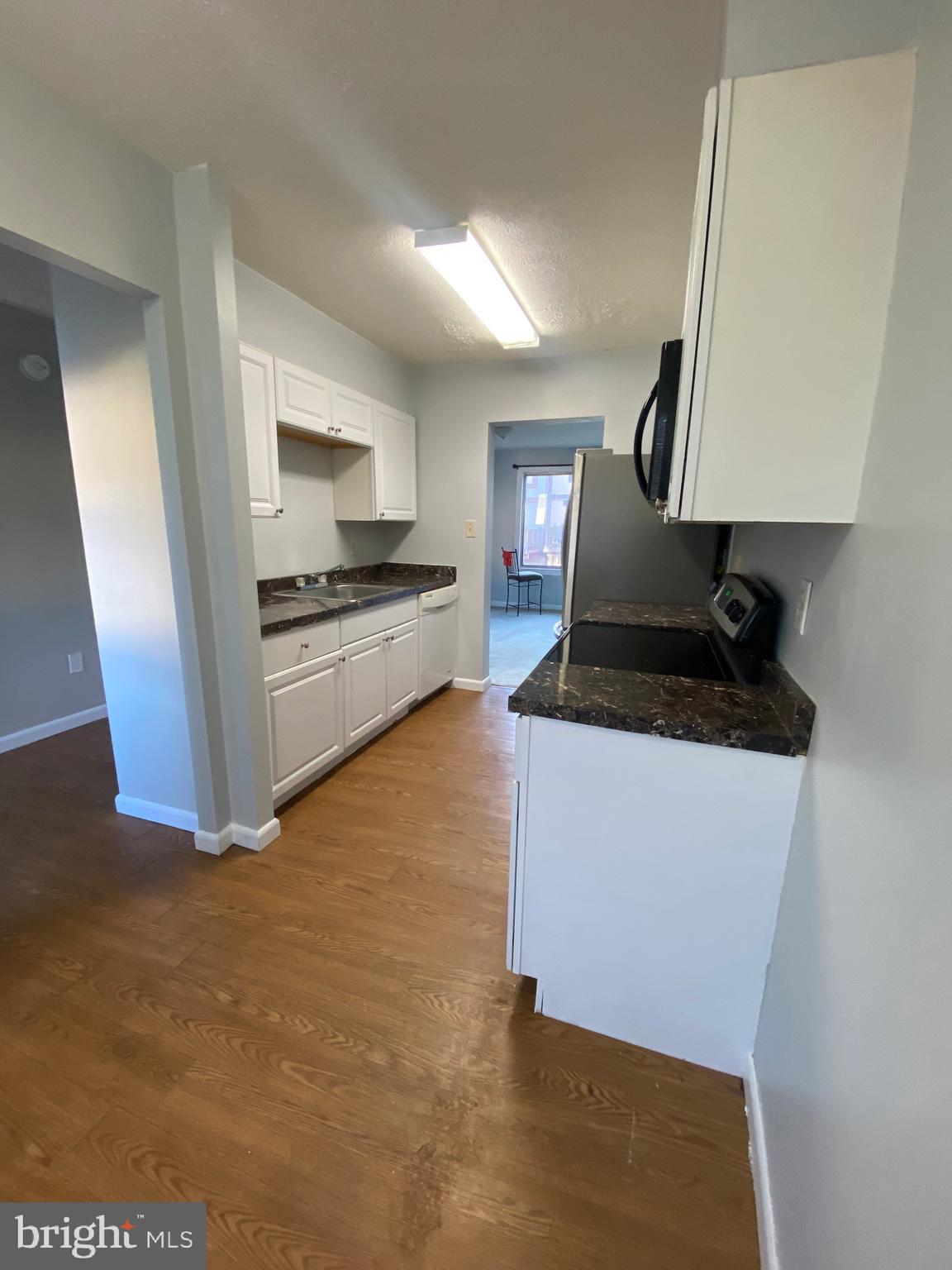 MARINE OAKS VILLAGE - Residential Lease