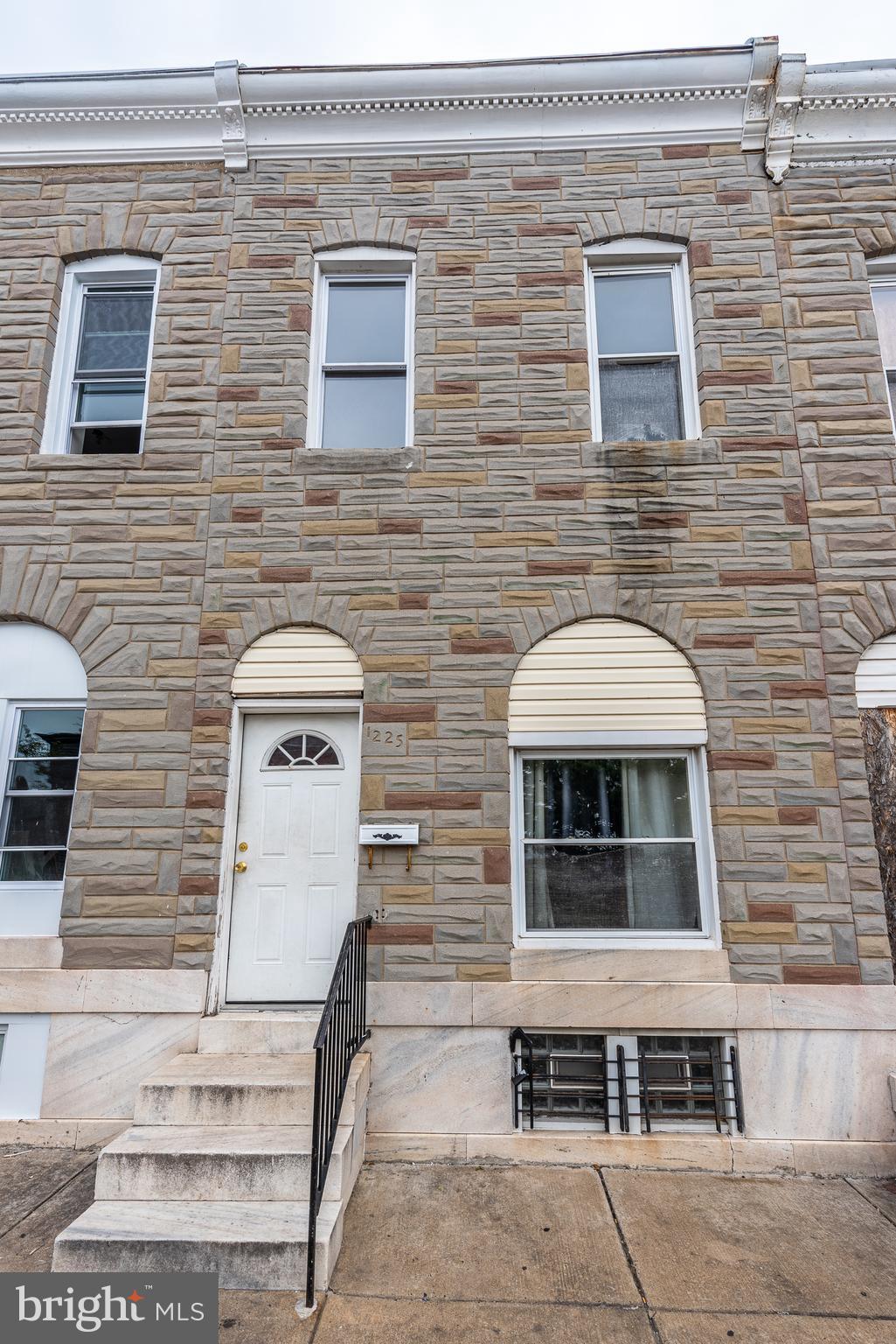 BROADWAY EAST - Residential