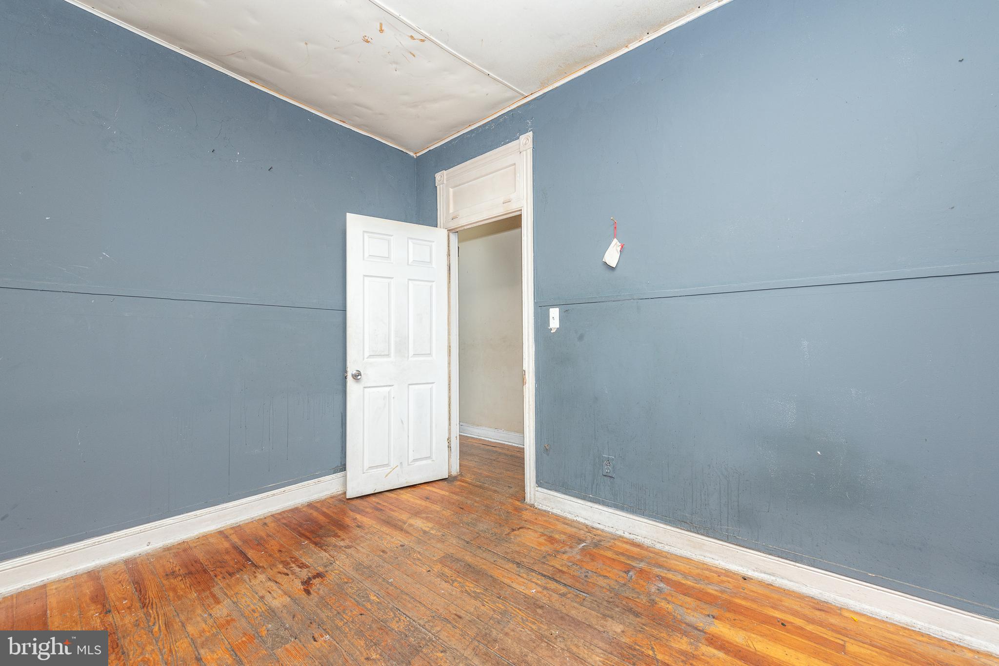 BROADWAY EAST - Residential