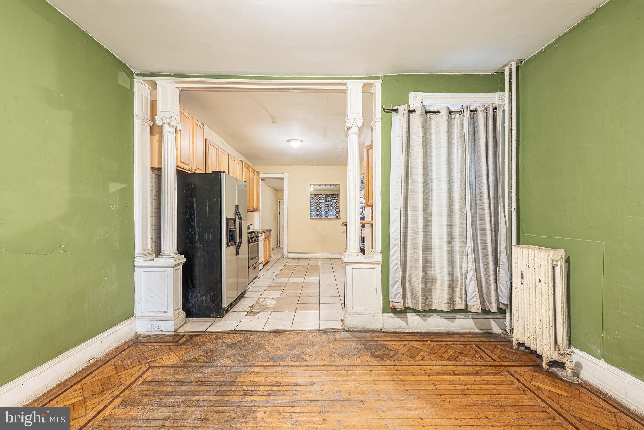 BROADWAY EAST - Residential