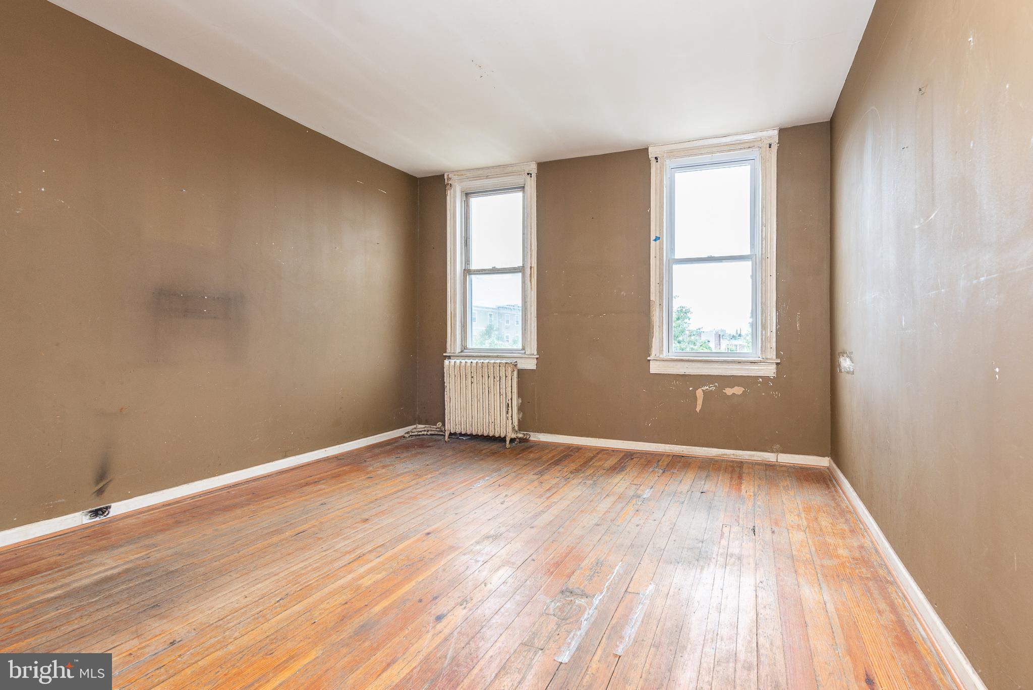 BROADWAY EAST - Residential