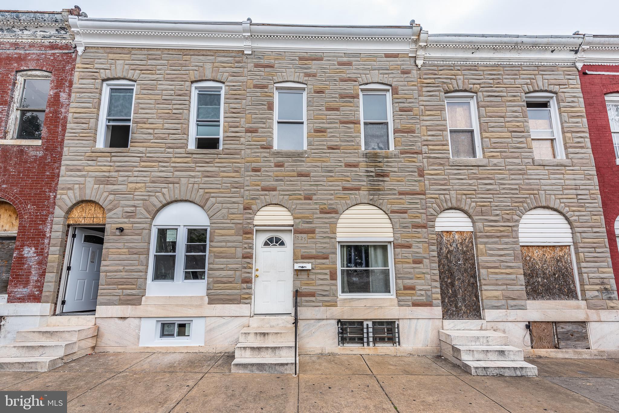 BROADWAY EAST - Residential