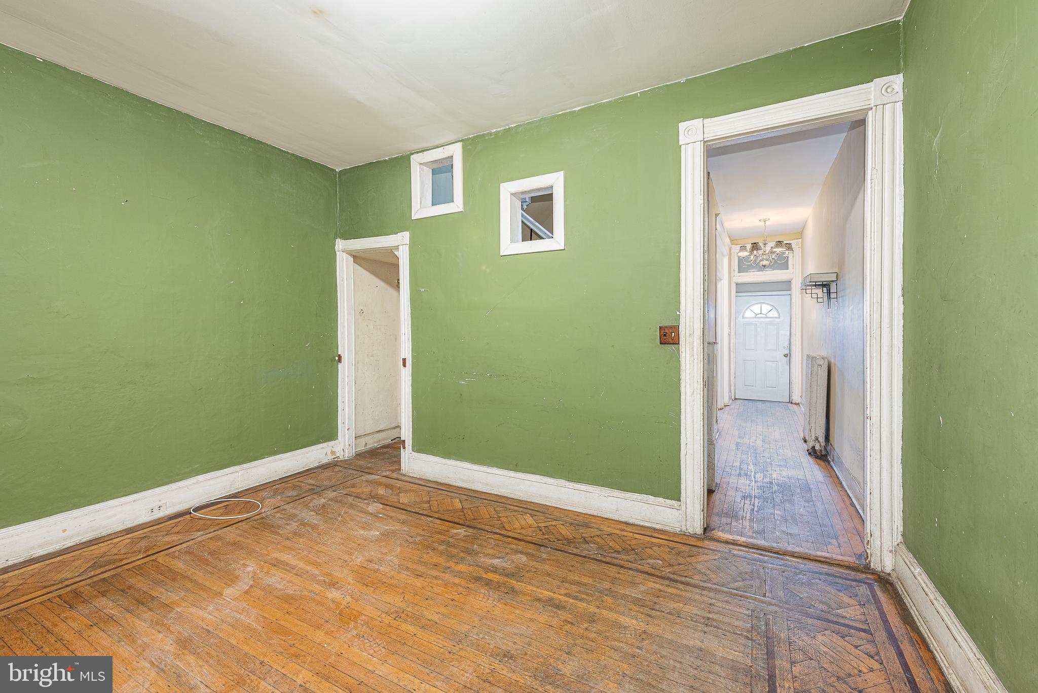 BROADWAY EAST - Residential