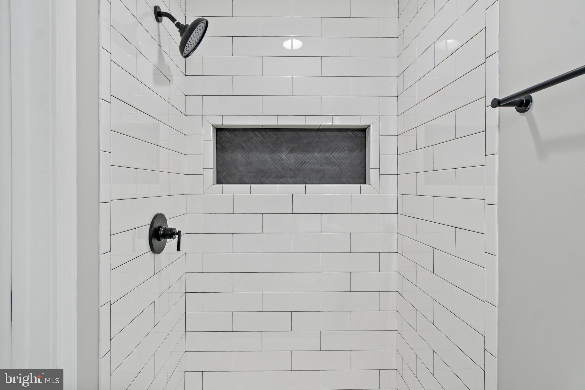 GLEN OAKS - Residential