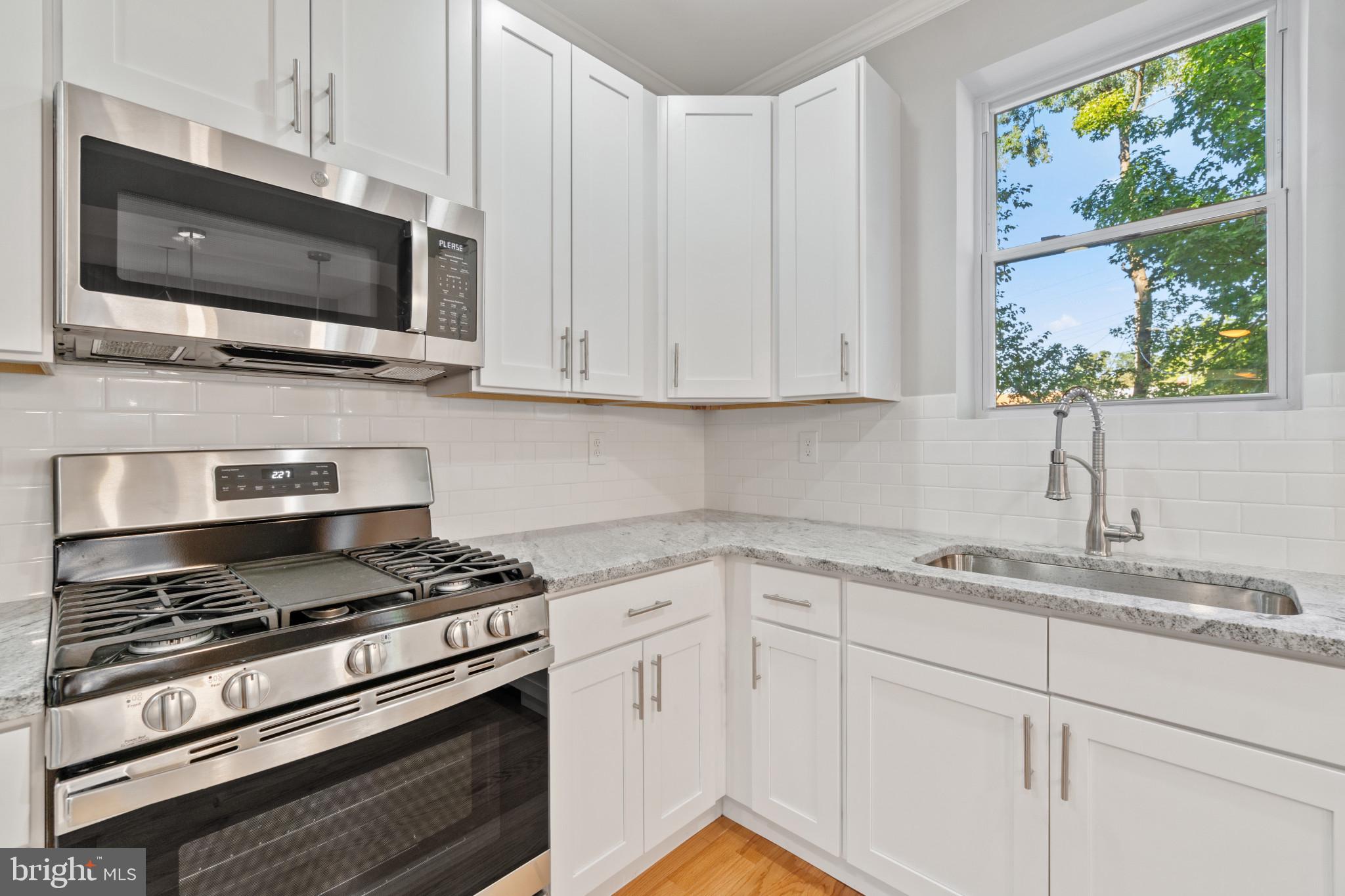 GLEN OAKS - Residential