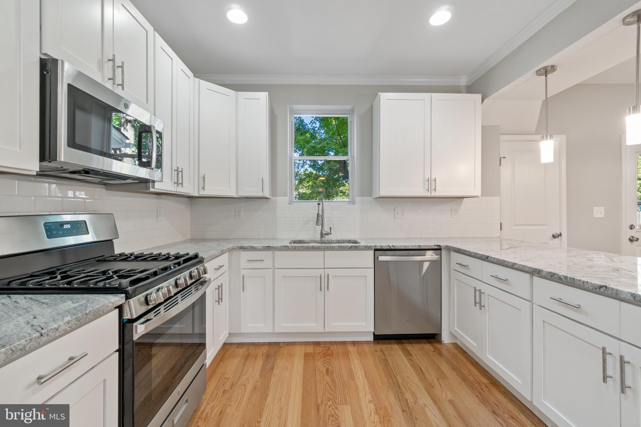 GLEN OAKS - Residential