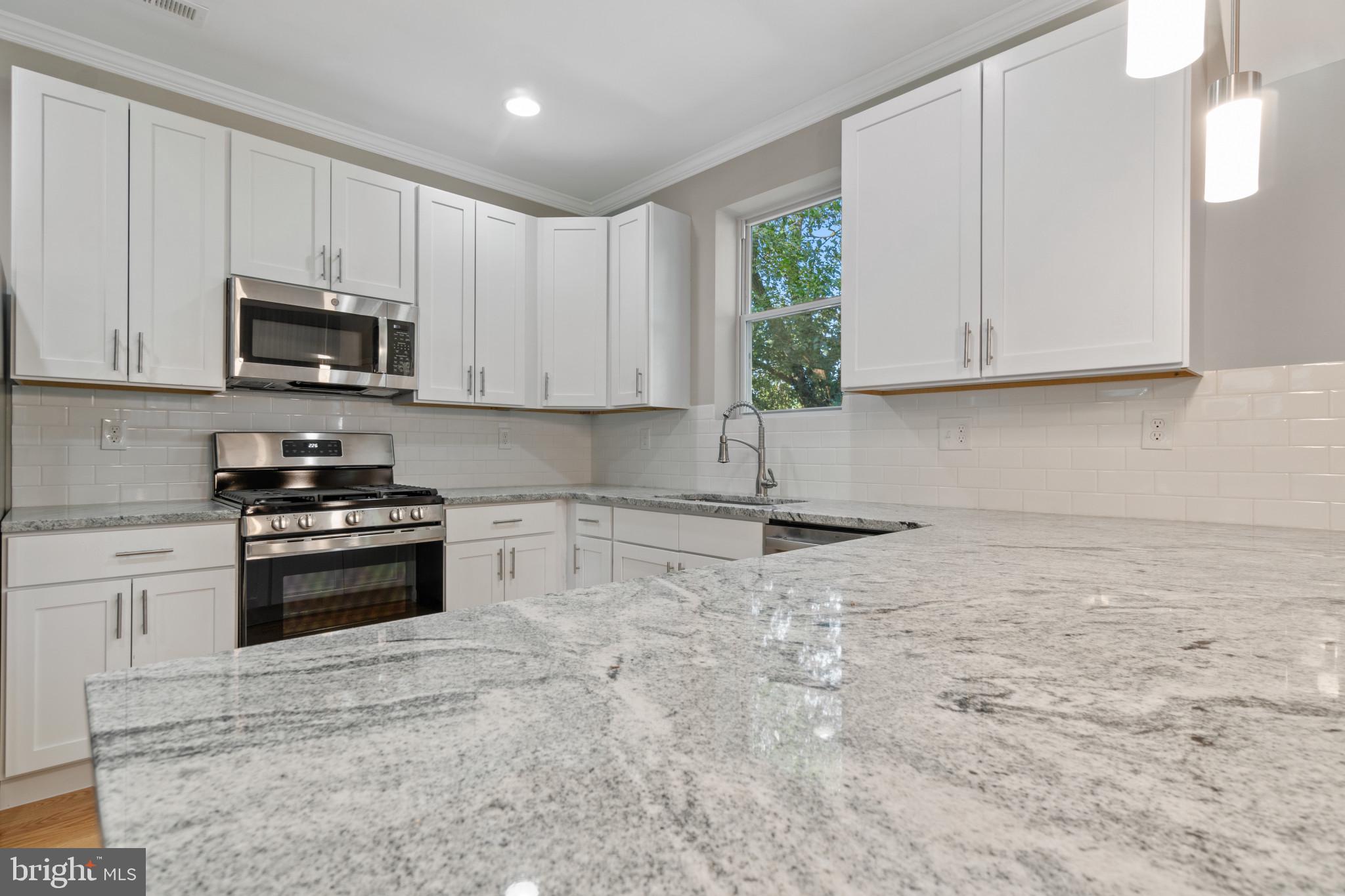 GLEN OAKS - Residential