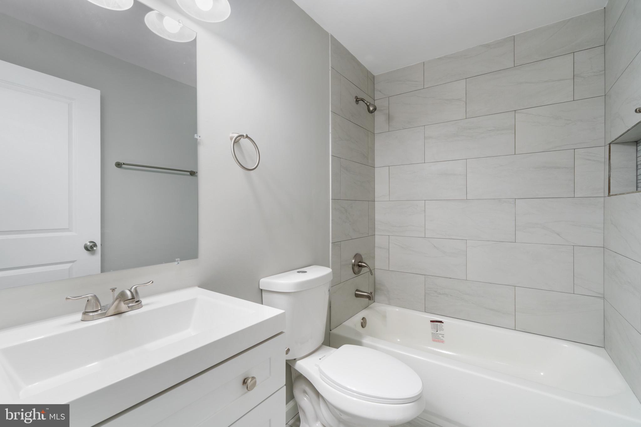 GLEN OAKS - Residential