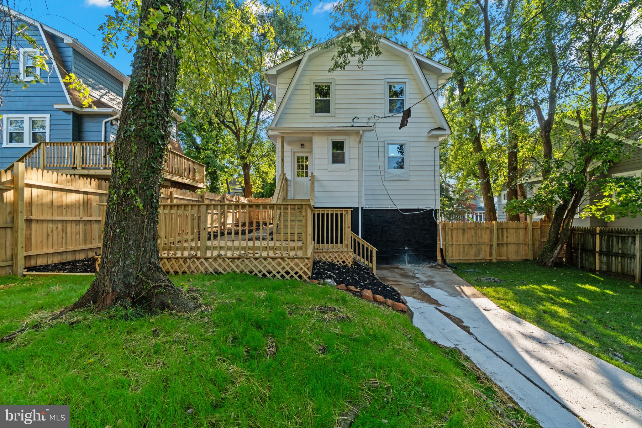 GLEN OAKS - Residential