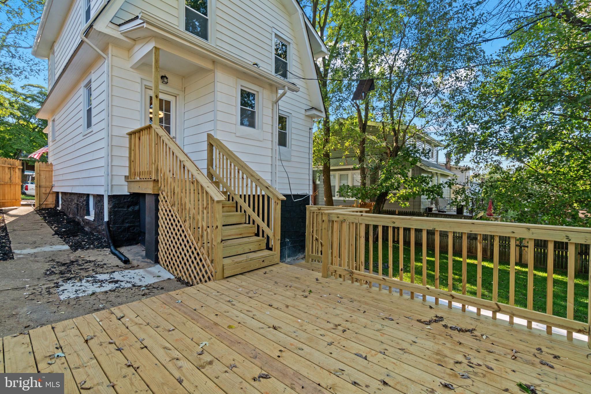 GLEN OAKS - Residential