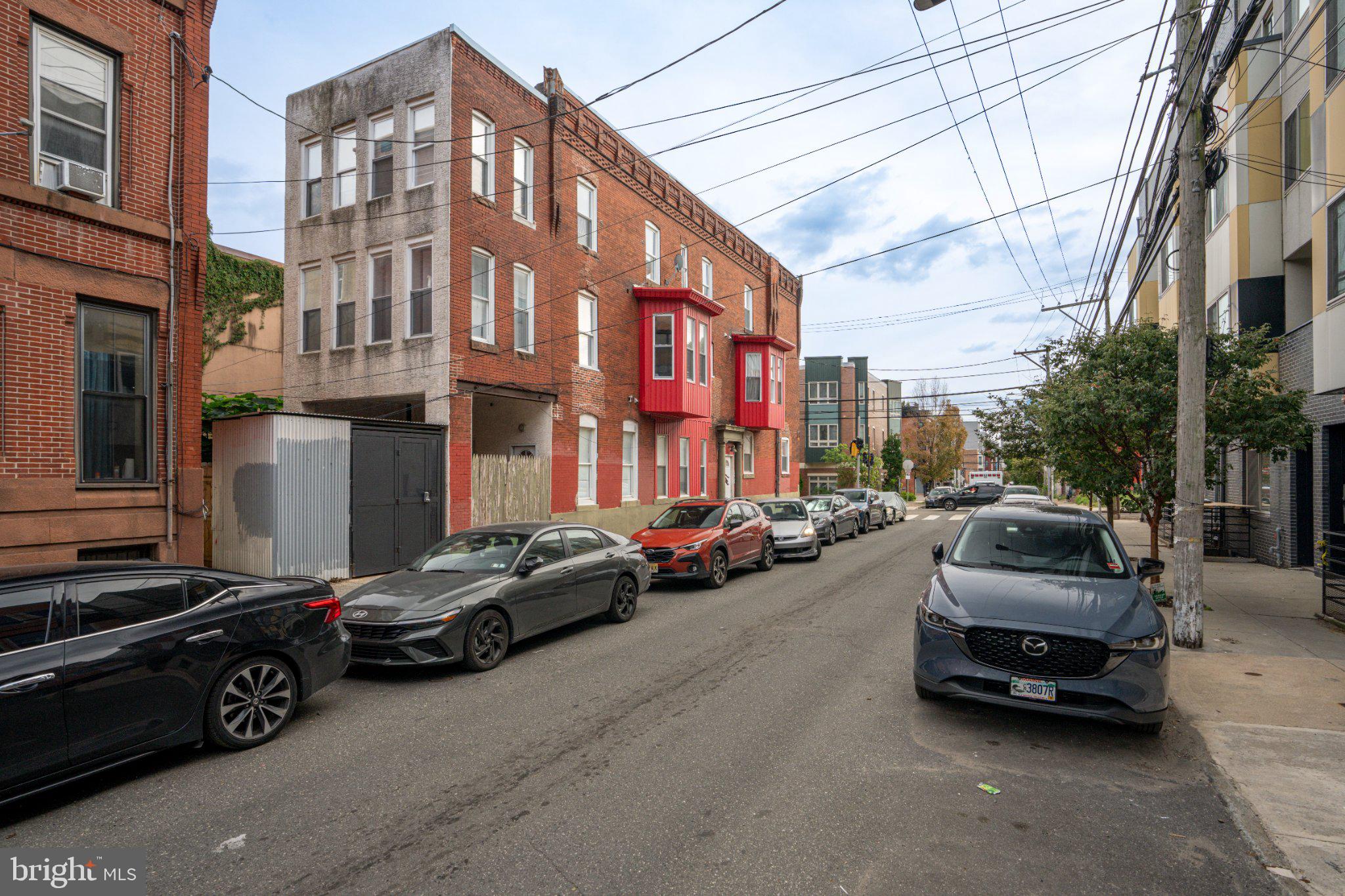 1537 POPLAR STREET