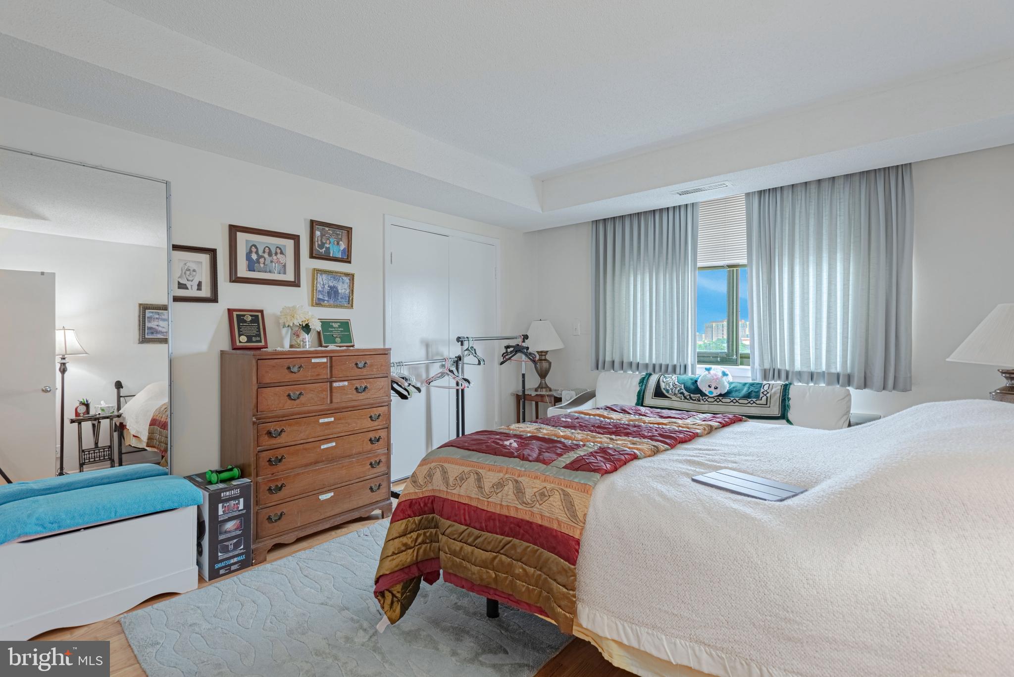 SKYLINE SQUARE CONDO - Residential Lease