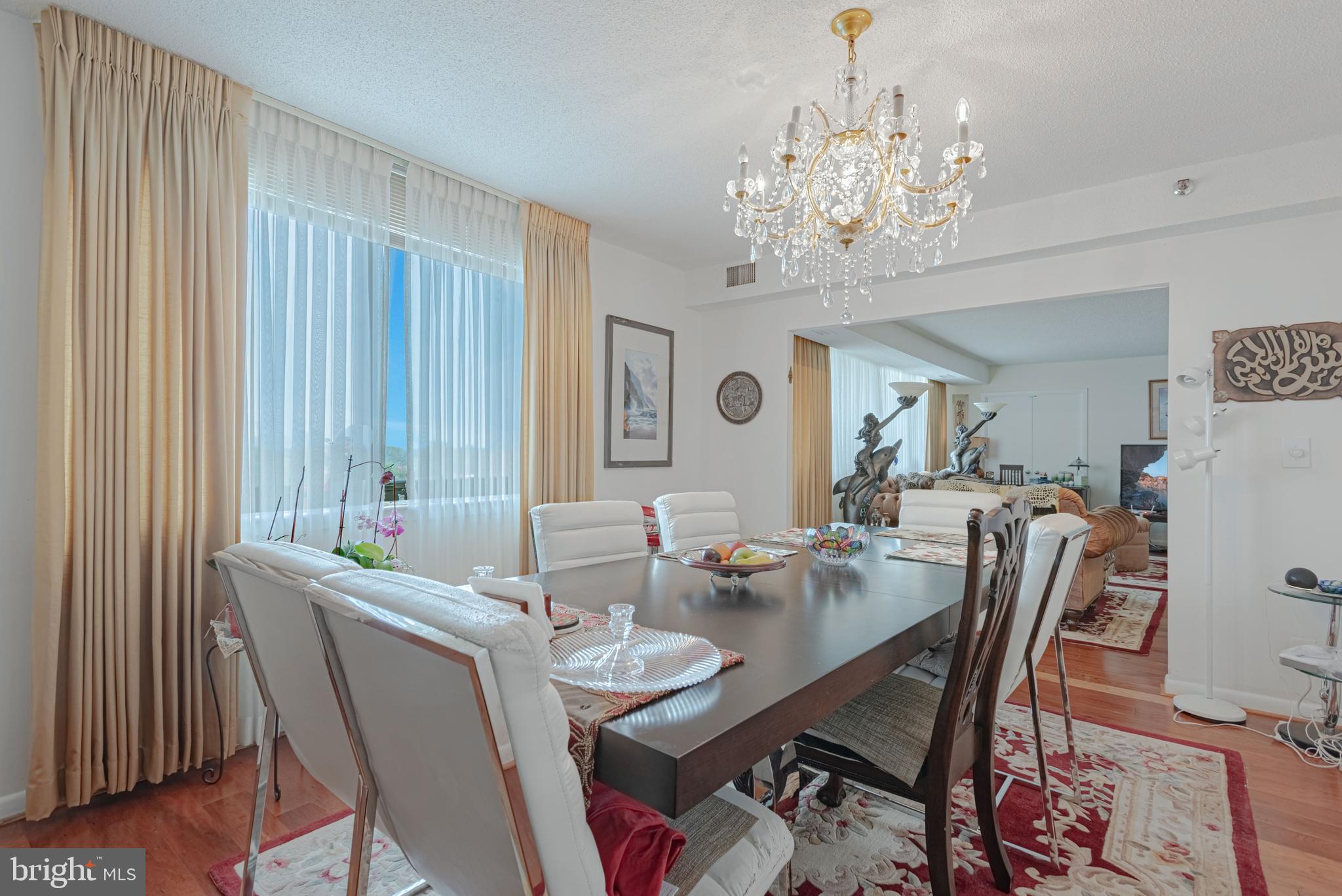 SKYLINE SQUARE CONDO - Residential Lease