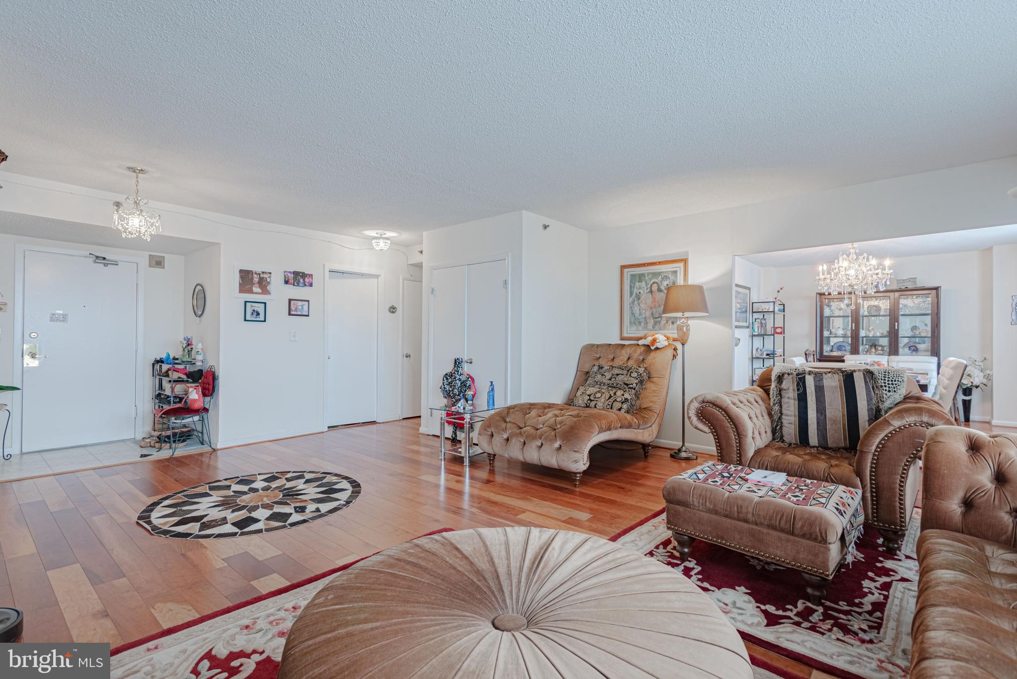 SKYLINE SQUARE CONDO - Residential Lease