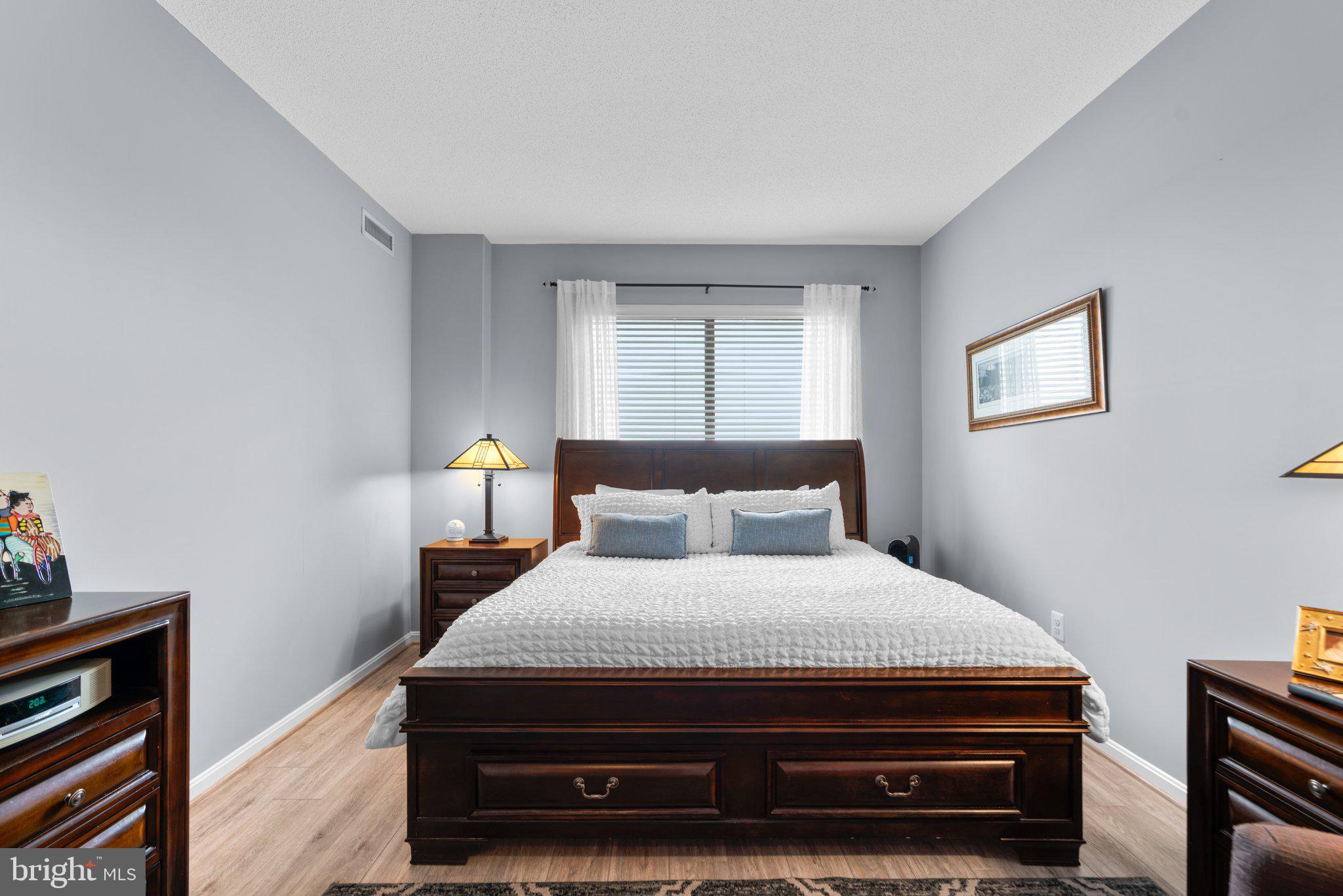 VANTAGE POINT WEST AT LW - Residential