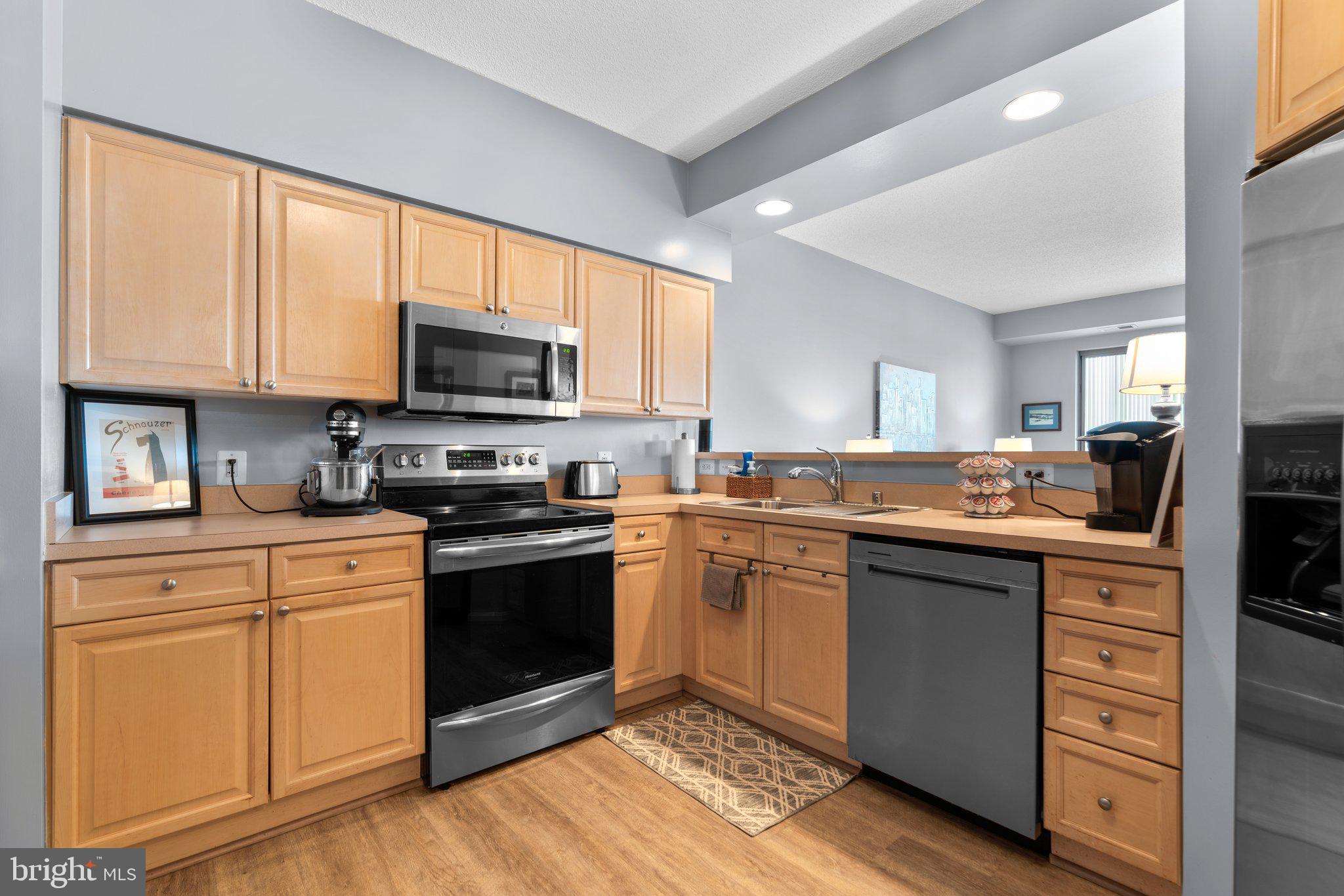 VANTAGE POINT WEST AT LW - Residential