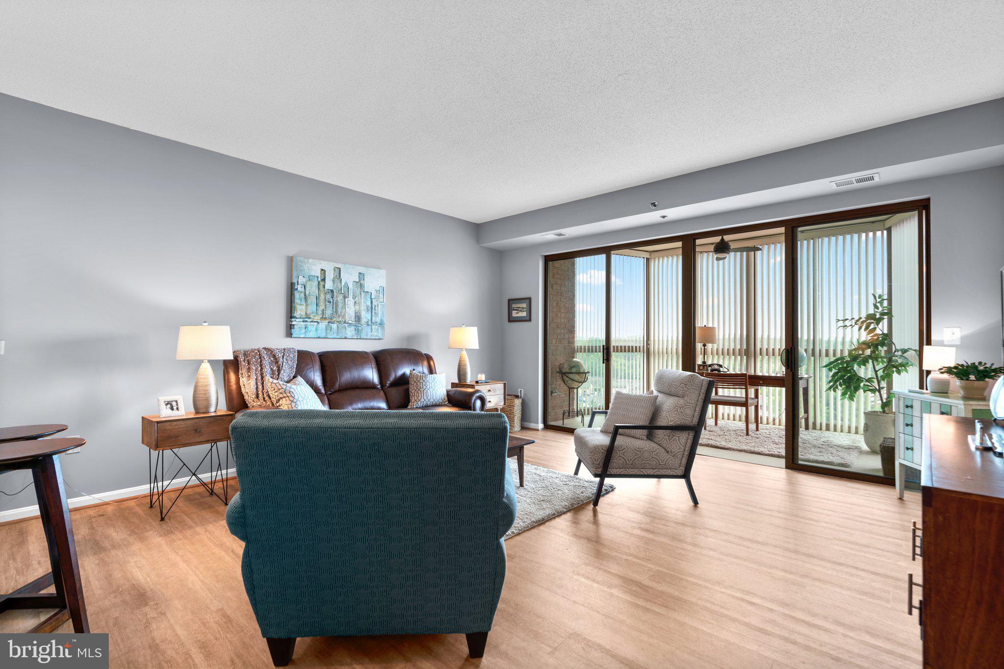 VANTAGE POINT WEST AT LW - Residential