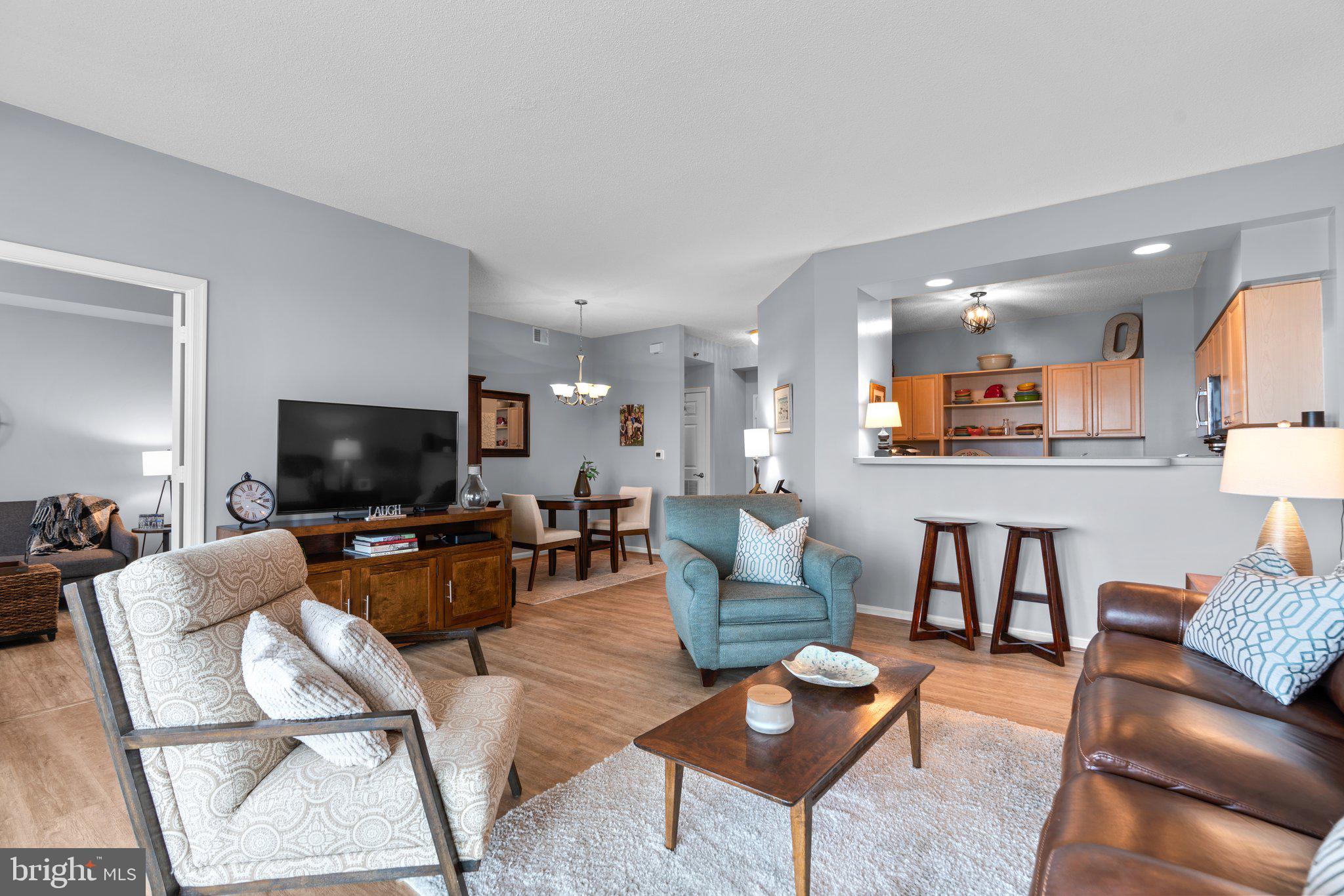 VANTAGE POINT WEST AT LW - Residential