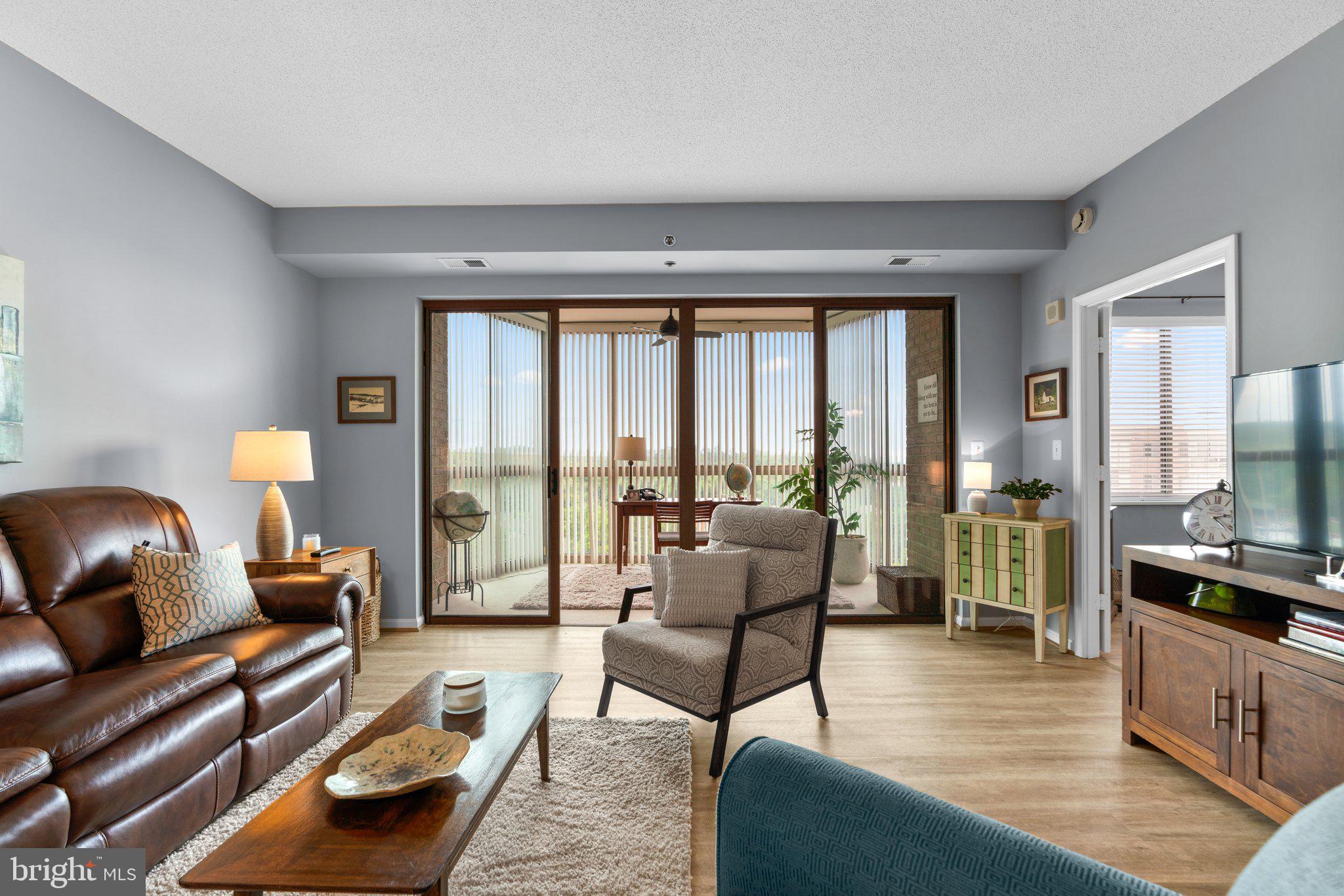 VANTAGE POINT WEST AT LW - Residential