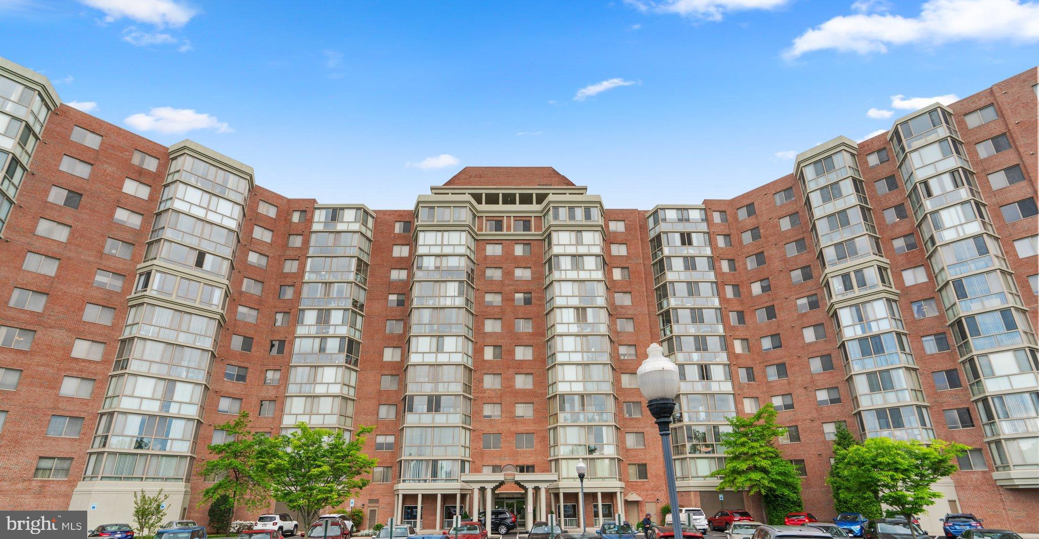 VANTAGE POINT WEST AT LW - Residential