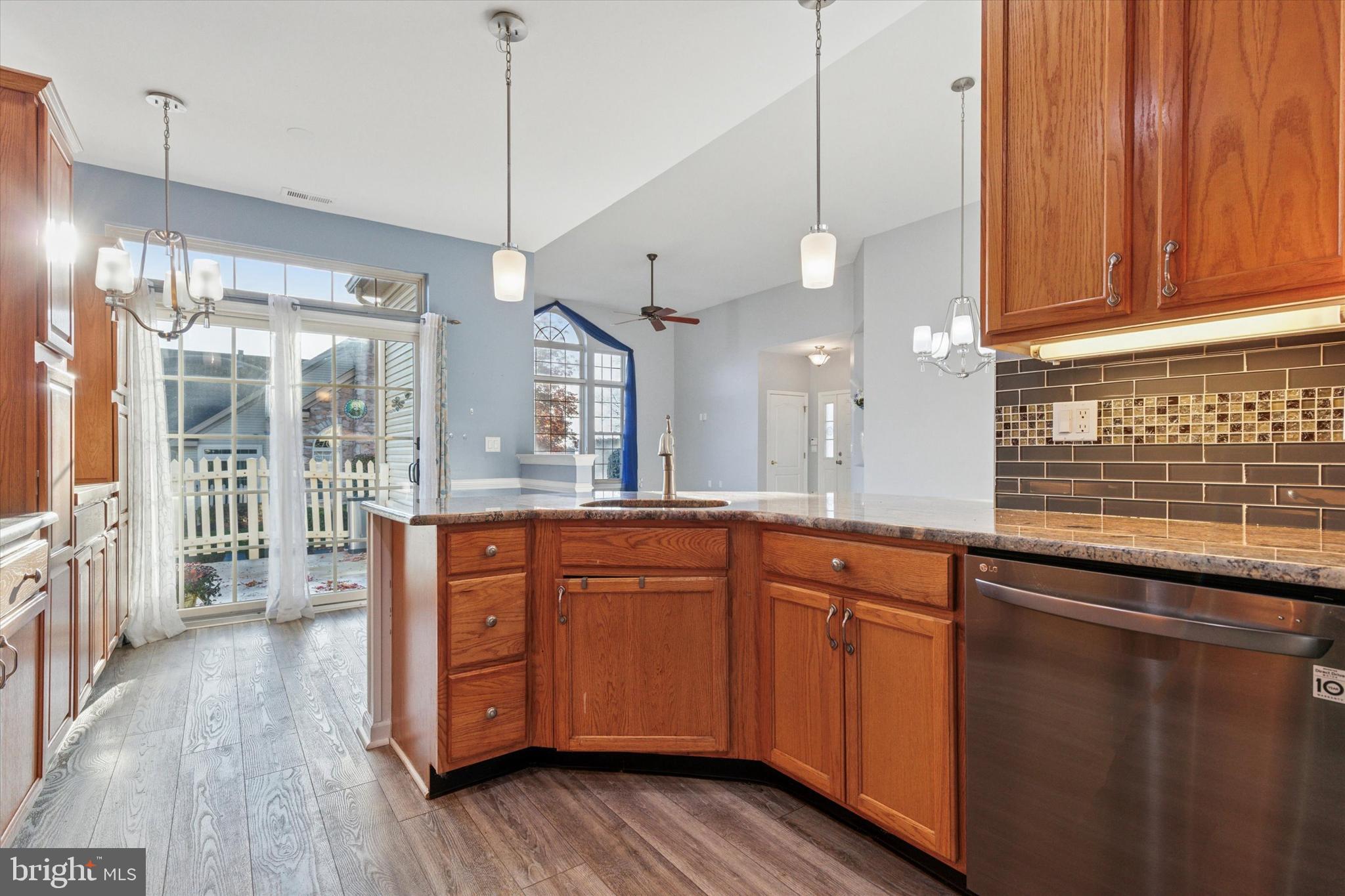 LEGACY OAKS - Residential