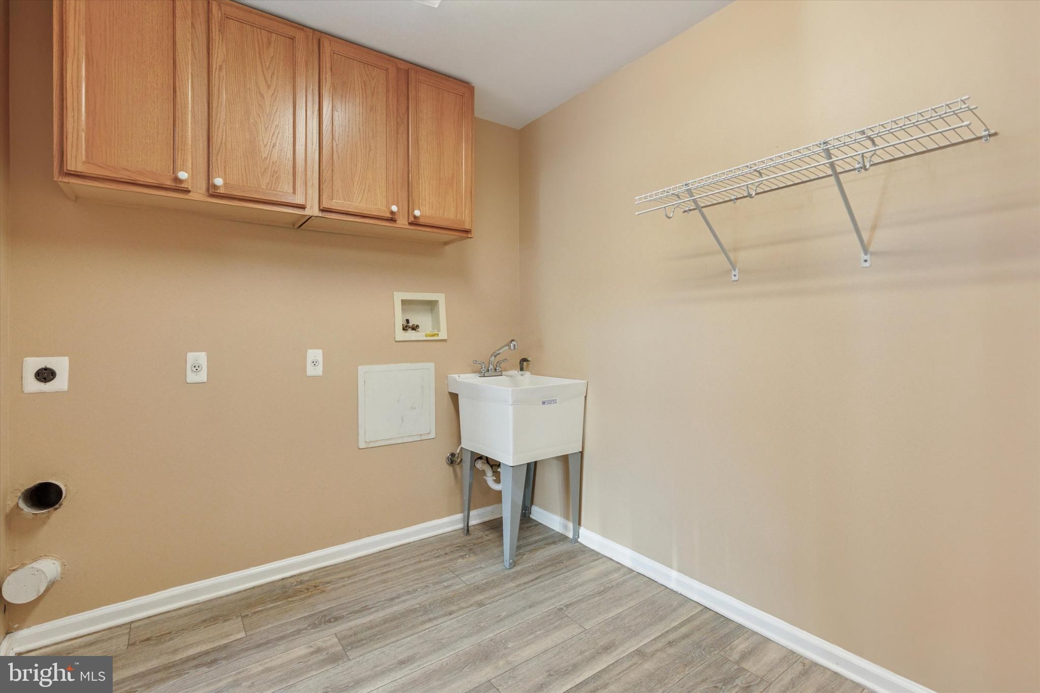 LEGACY OAKS - Residential