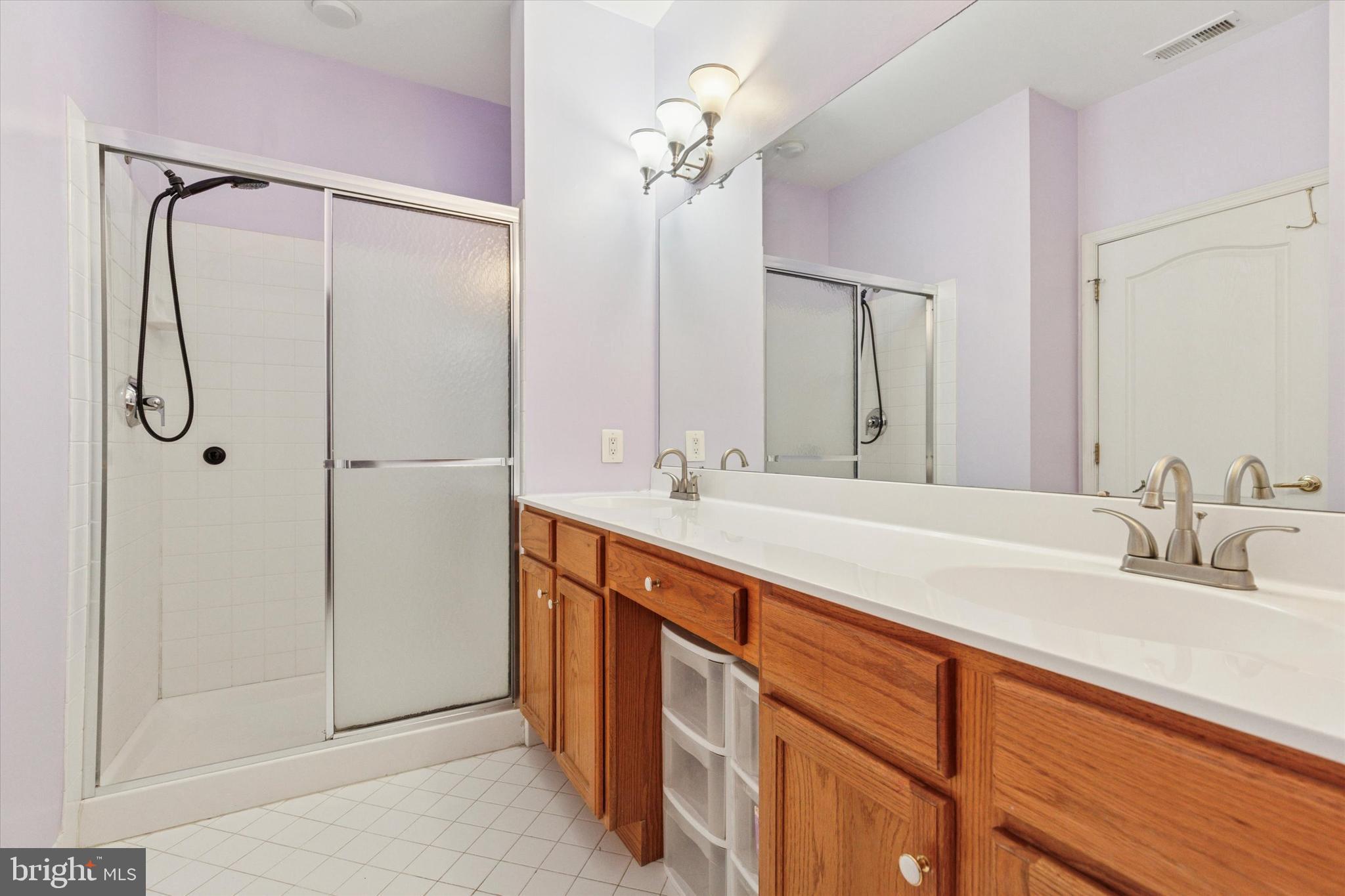 LEGACY OAKS - Residential