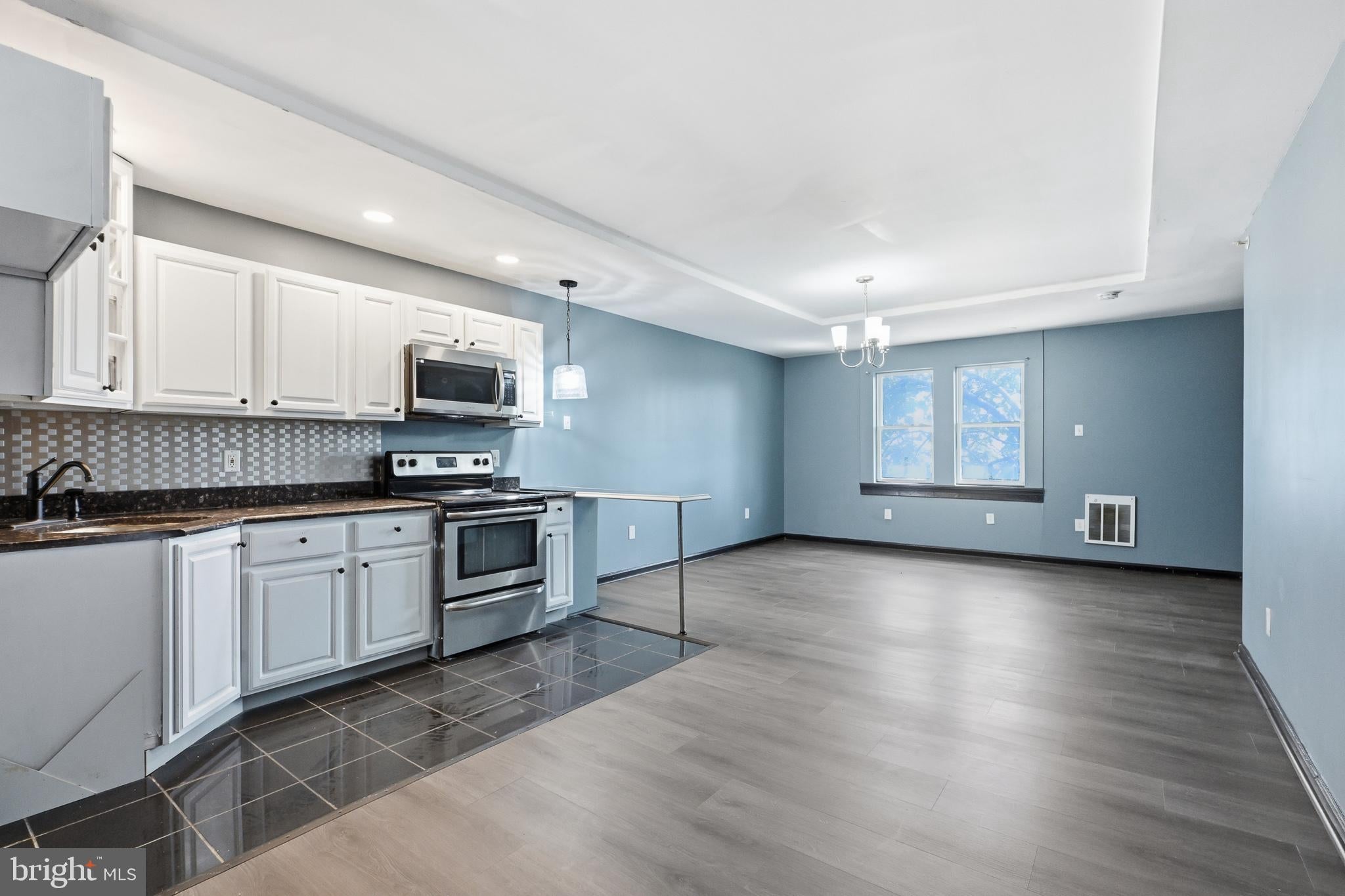 5110 MARKET STREET 12