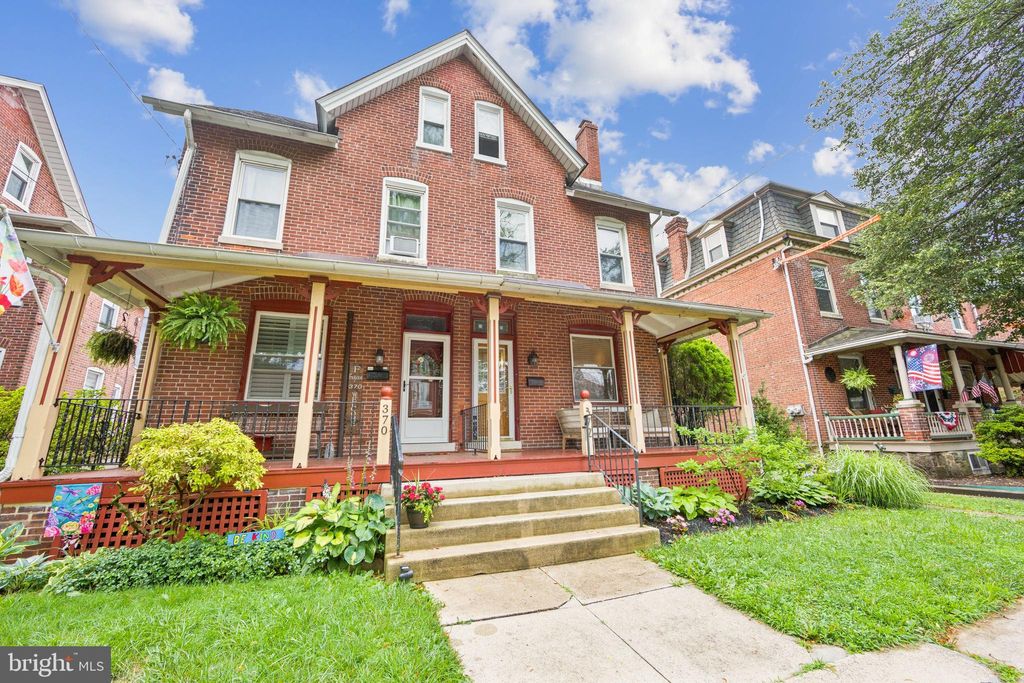 Photo of 372 2nd Avenue, PHOENIXVILLE, PA 19460 (MLS # PACT2109676)