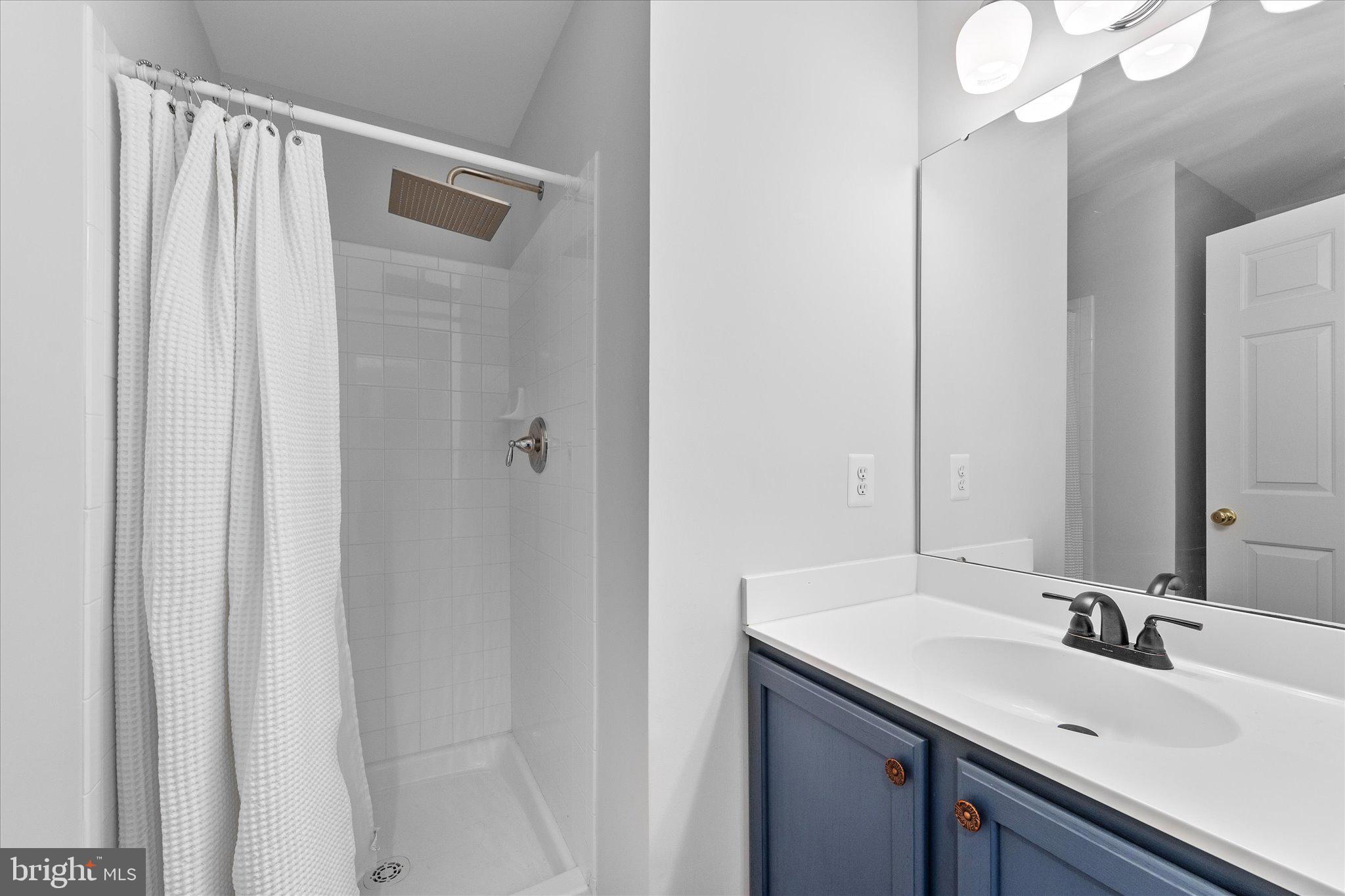 MEADOWBROOK WOODS - Residential